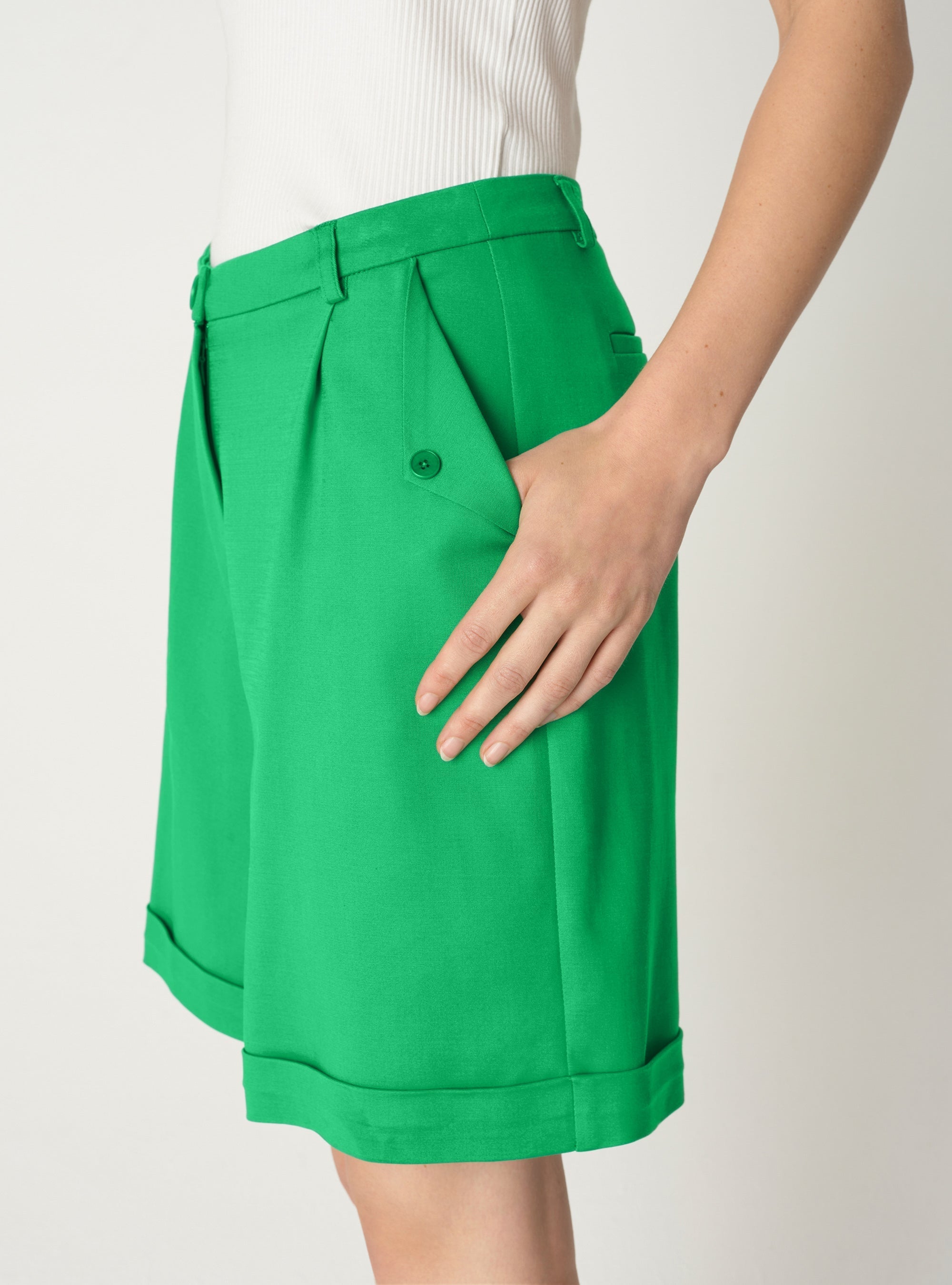 Short Debby acoté