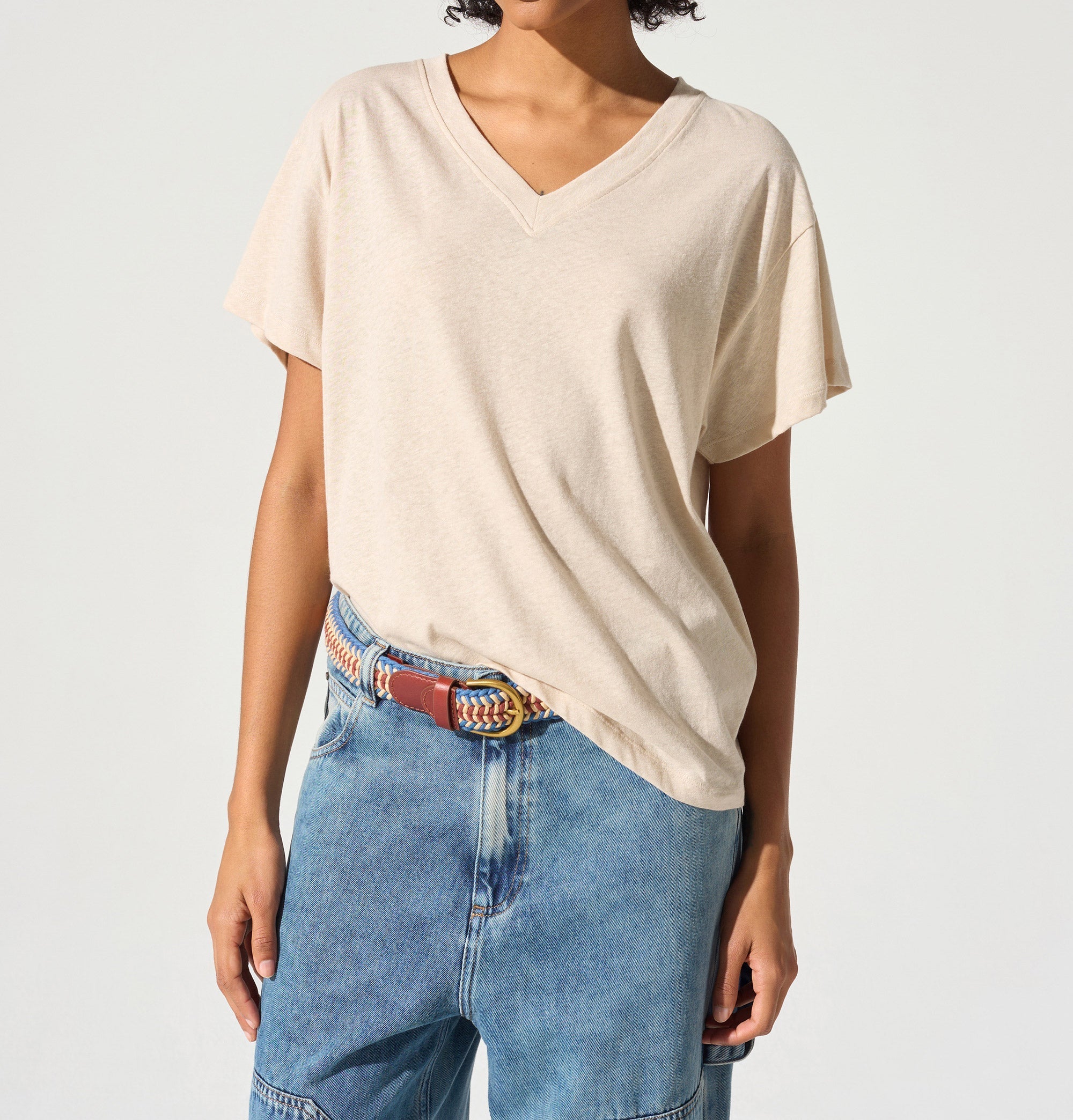 T-shirt col V acoté