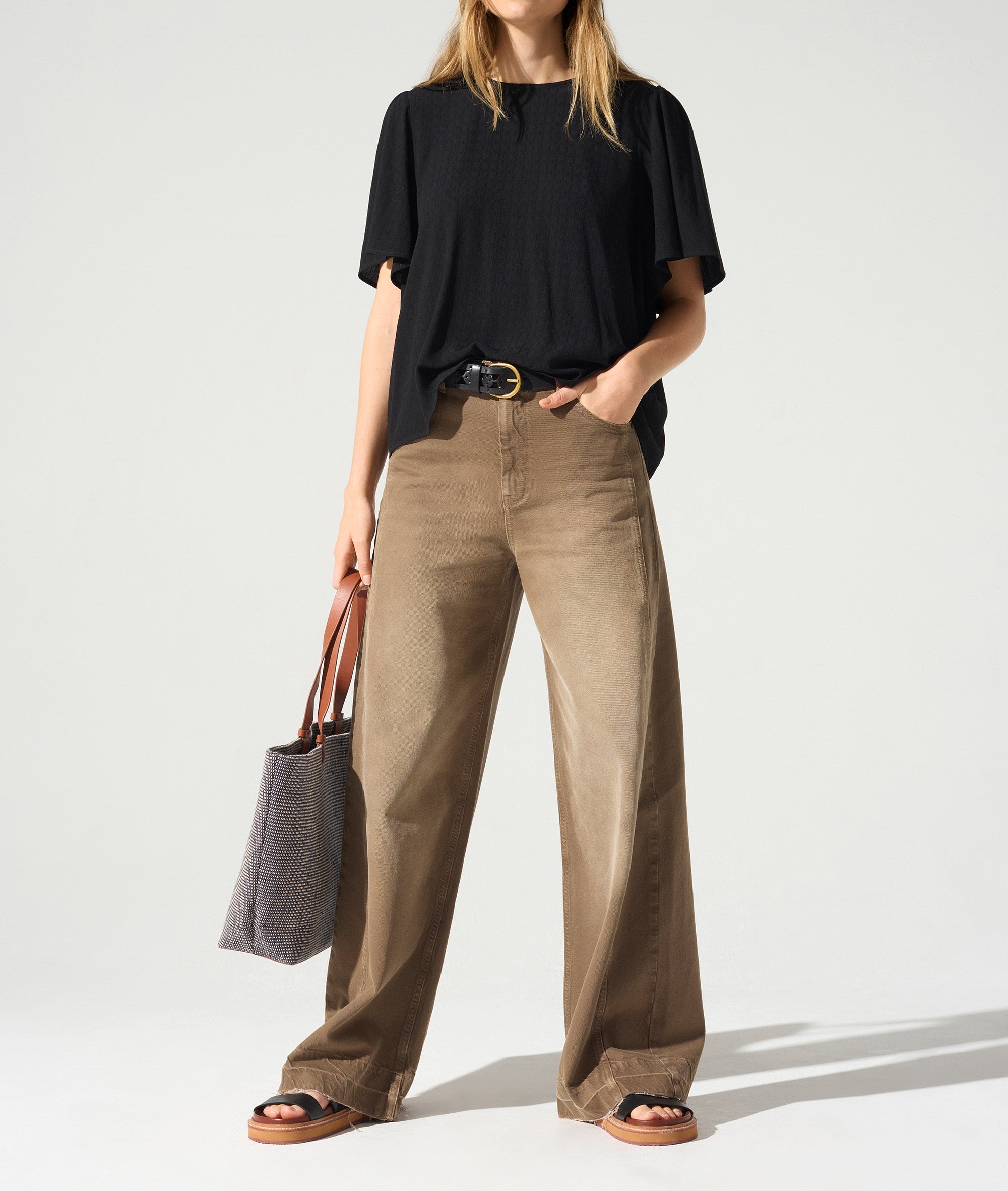 Blouse droite manches évasées acoté