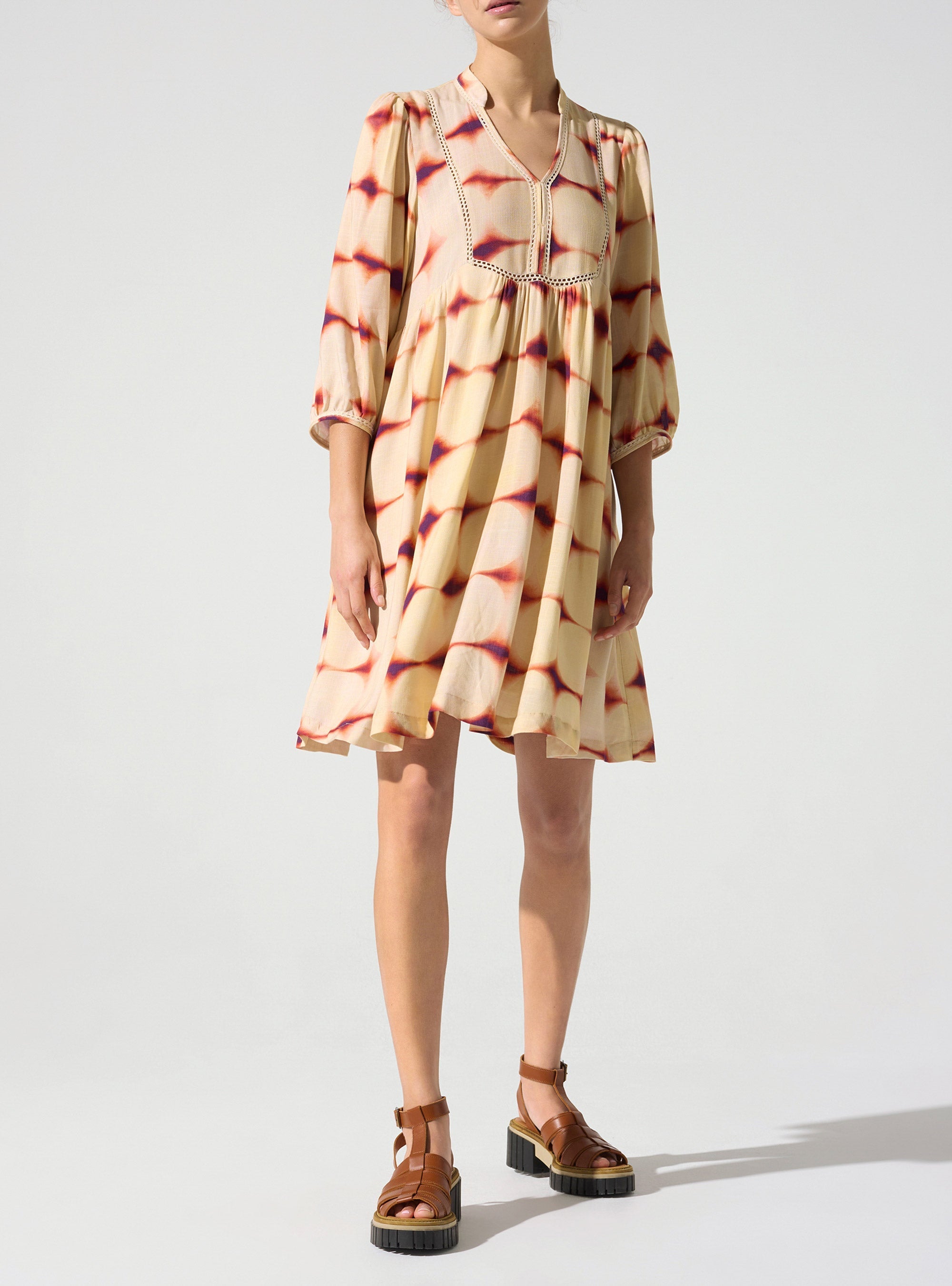 Robe courte bohème acoté