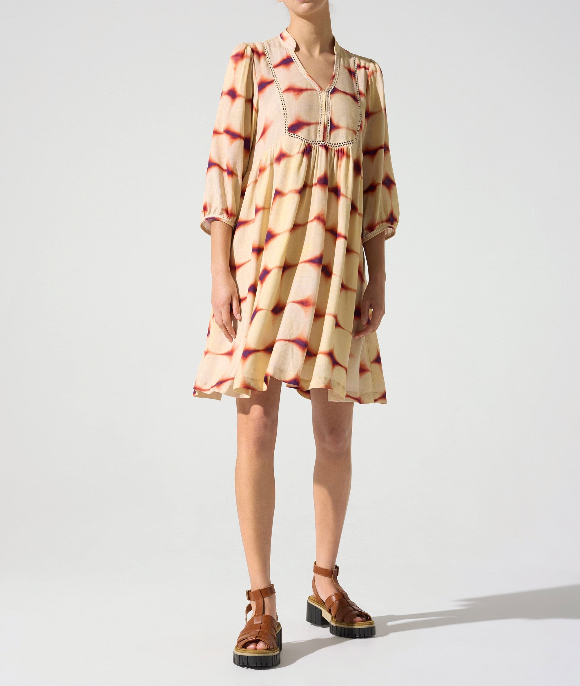 Robe courte bohème acoté