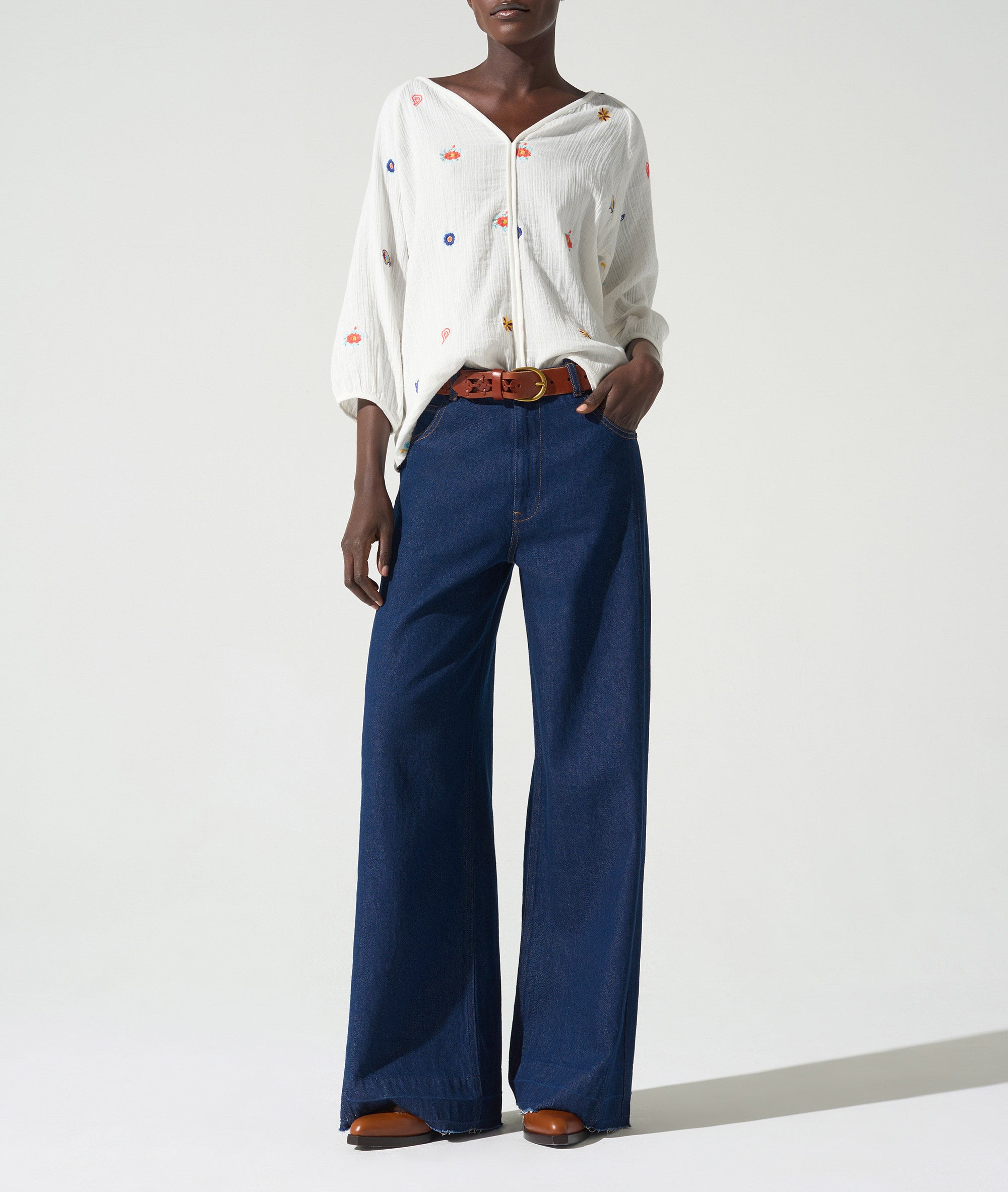 Blouse brodée acoté