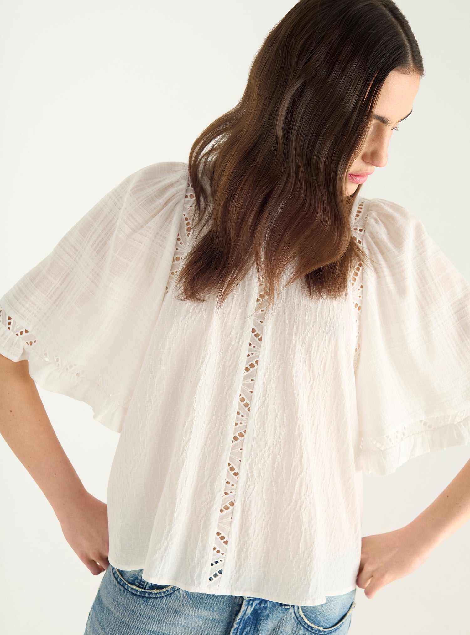 Loose-fitting openwork cotton blouse