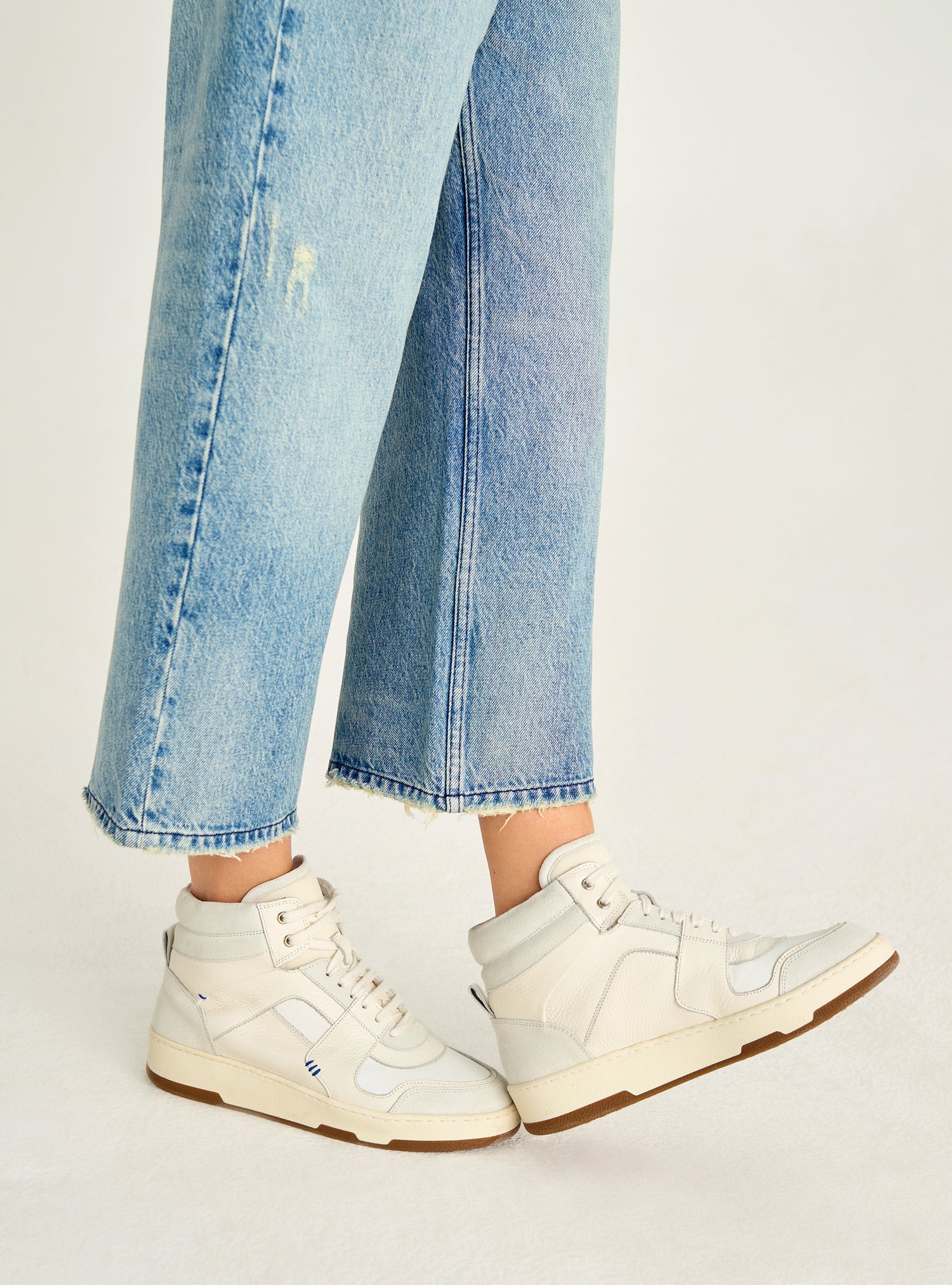 Sneakers montantes en cuir et néoprène