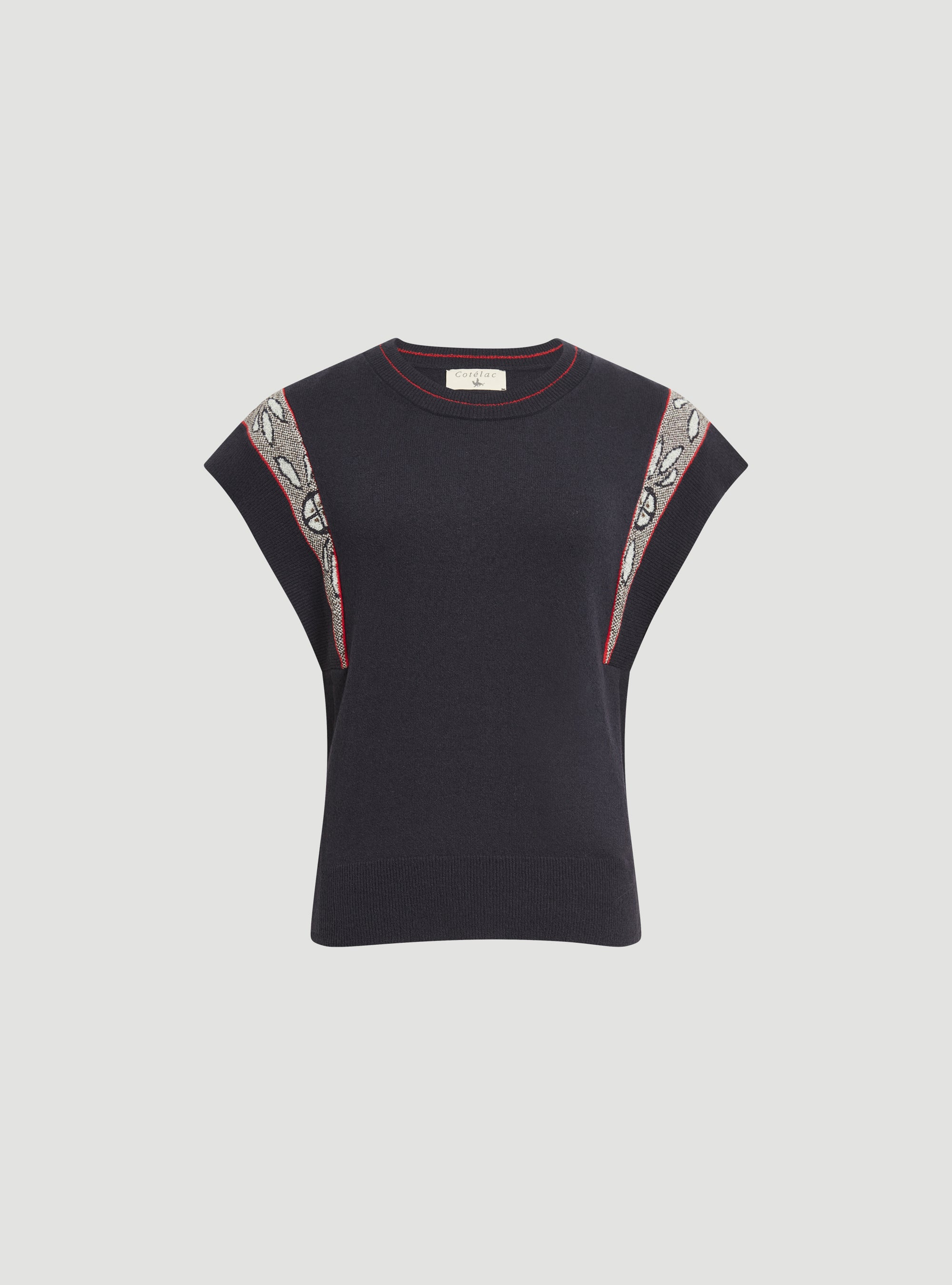 Short sleeve sweater