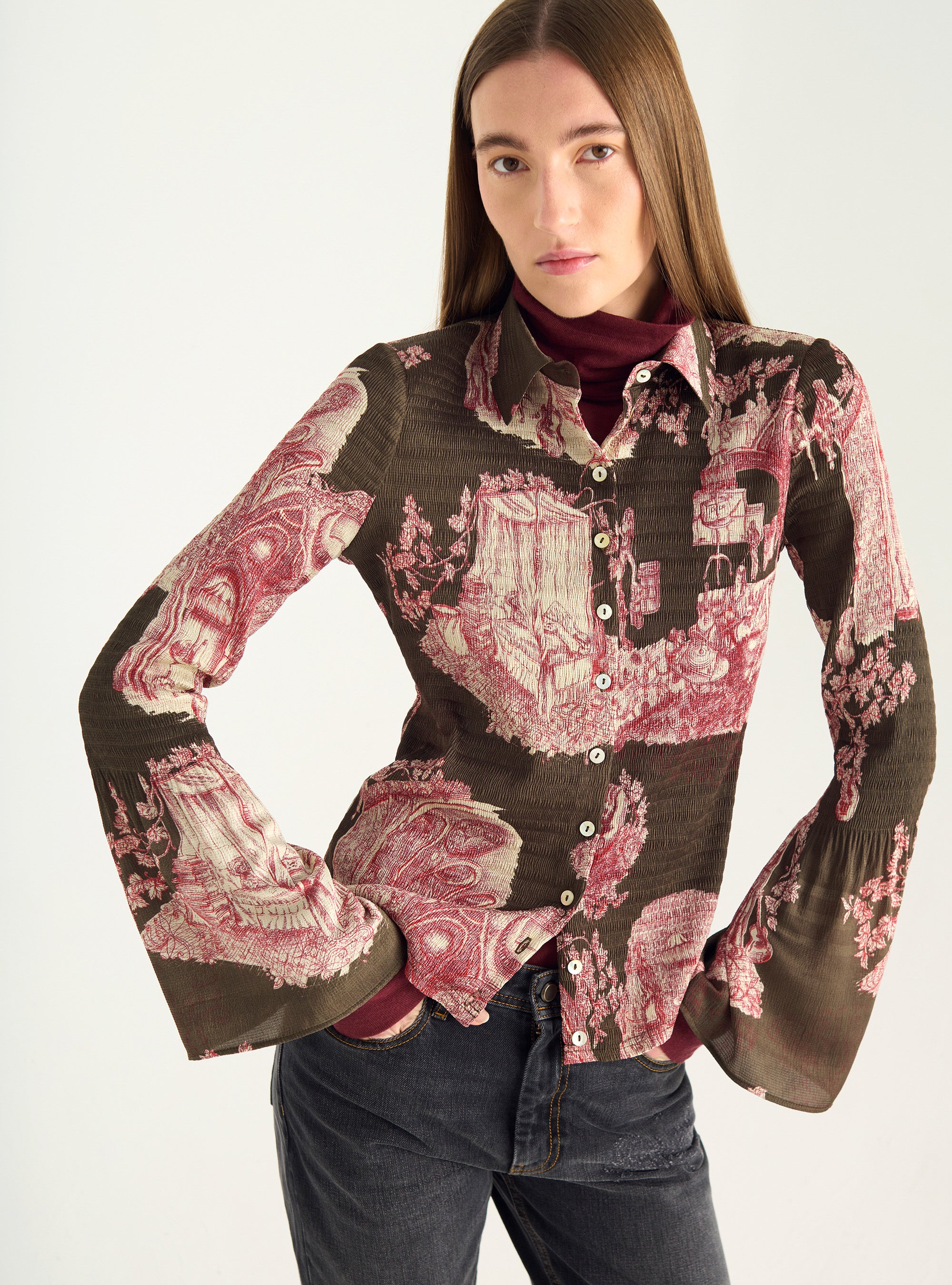 Fitted bubble shirt