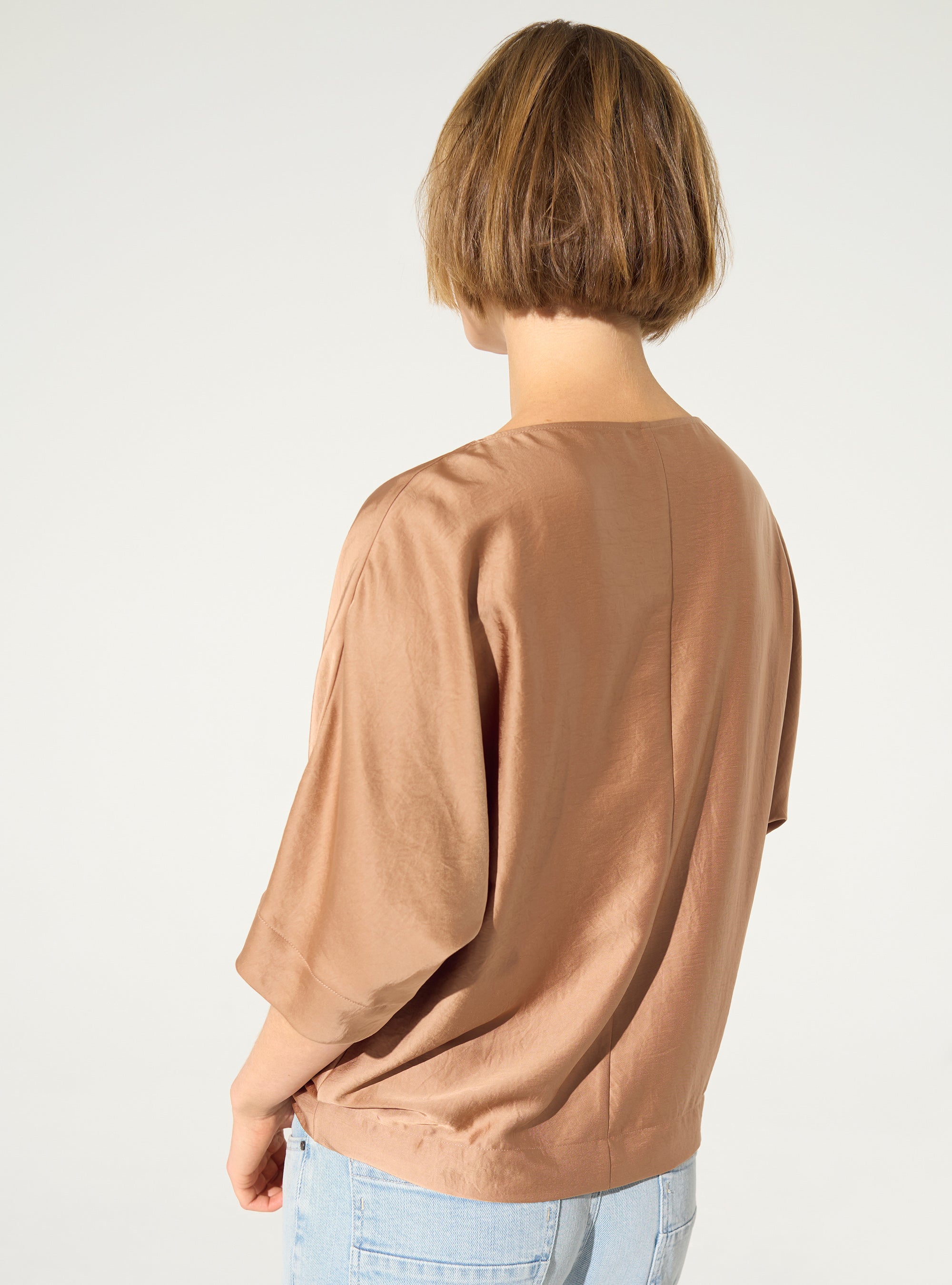 Blouse en satin ample rose