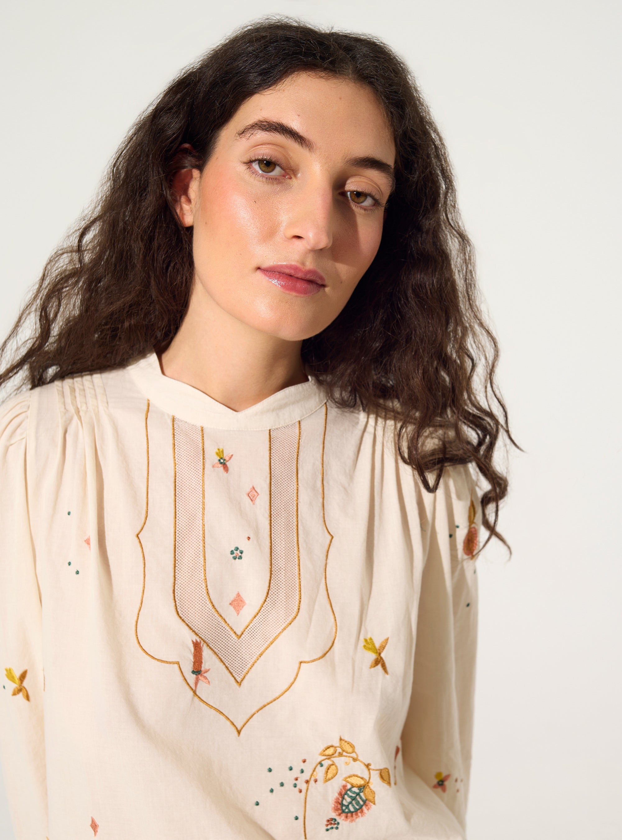 Embroidered blouse in white cotton