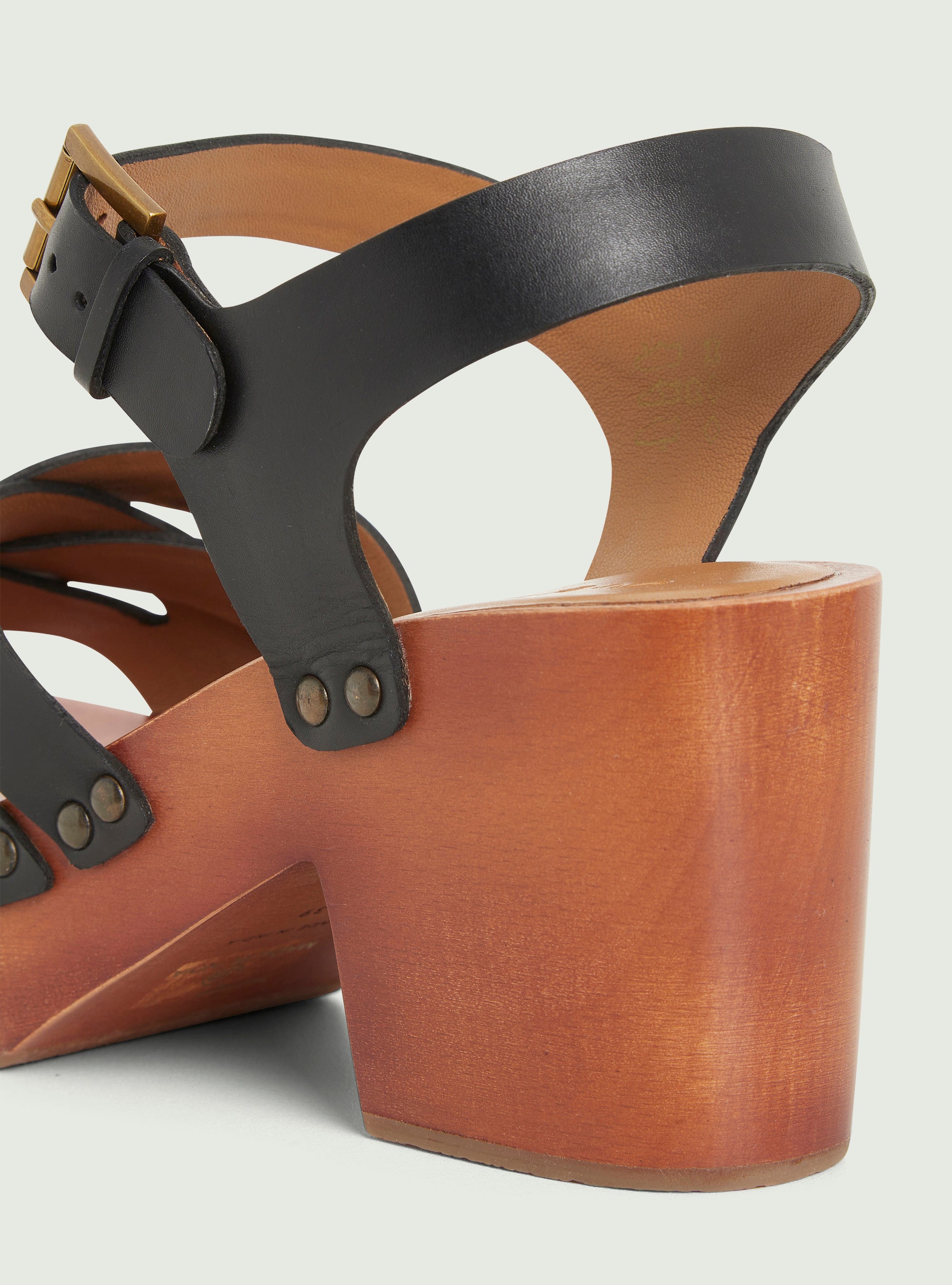 Sandales en cuir noir