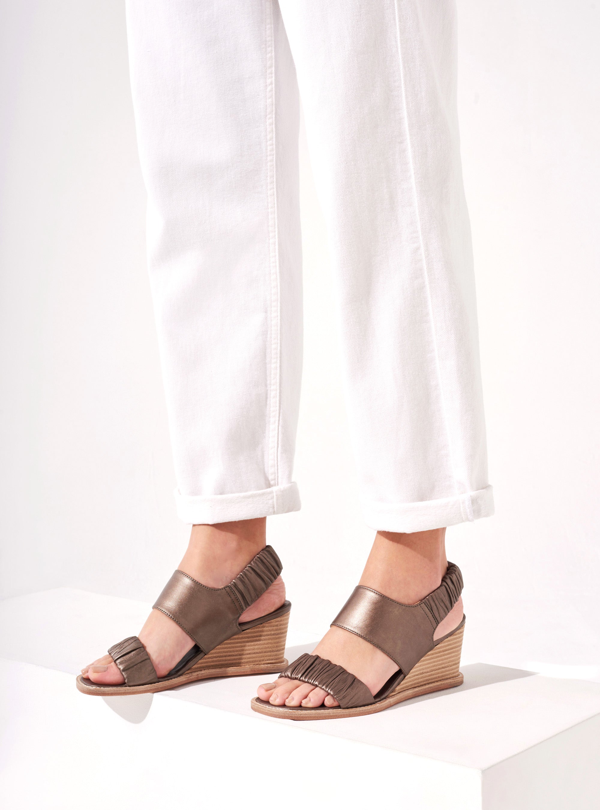 Sandales Compensées En Cuir