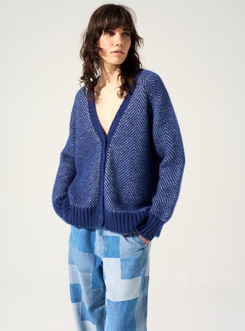 Loose cardigan