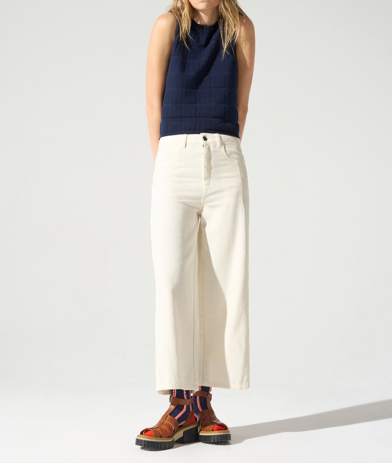 Pull sans manches acoté 