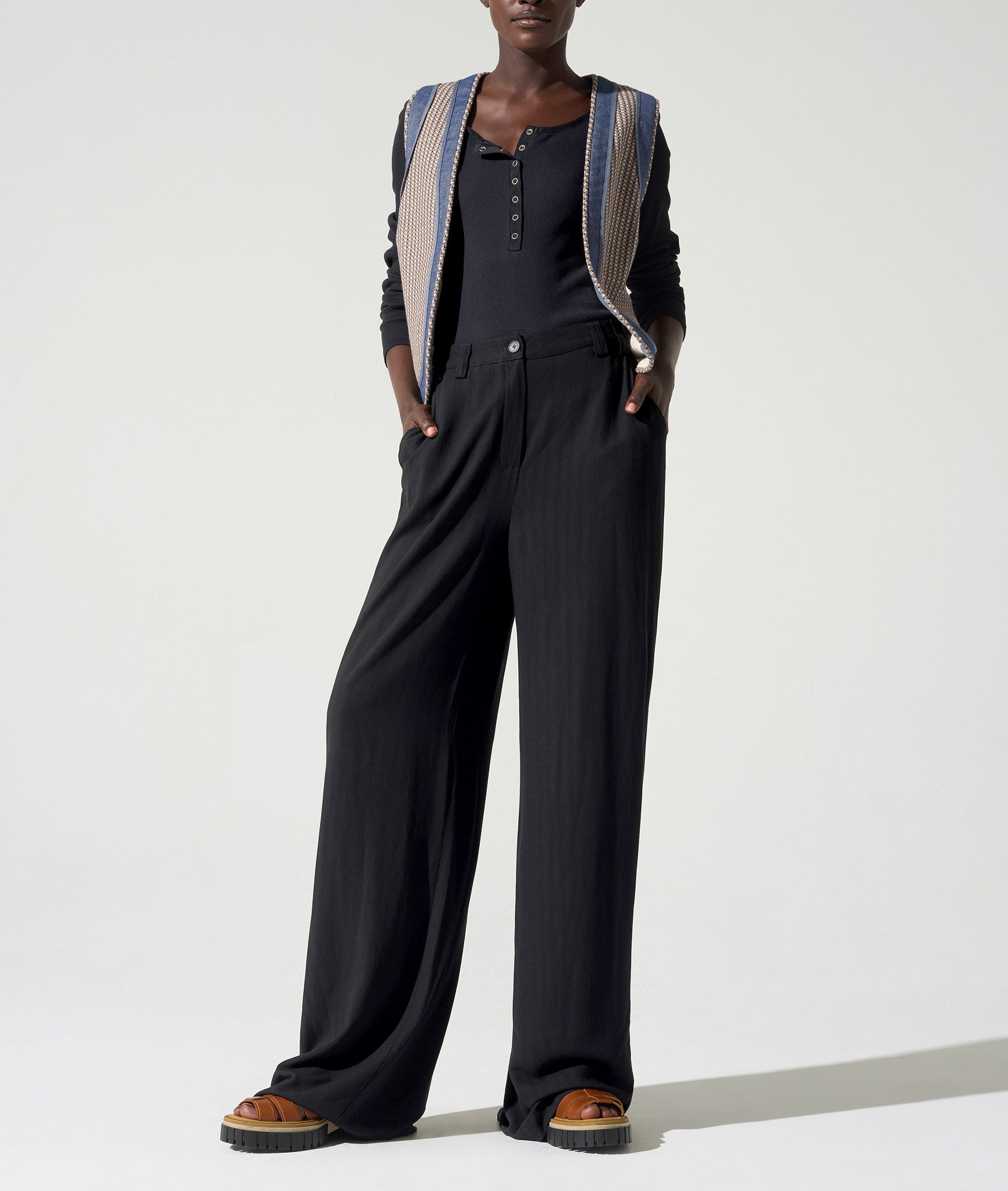 Pantalon tailleur acoté 