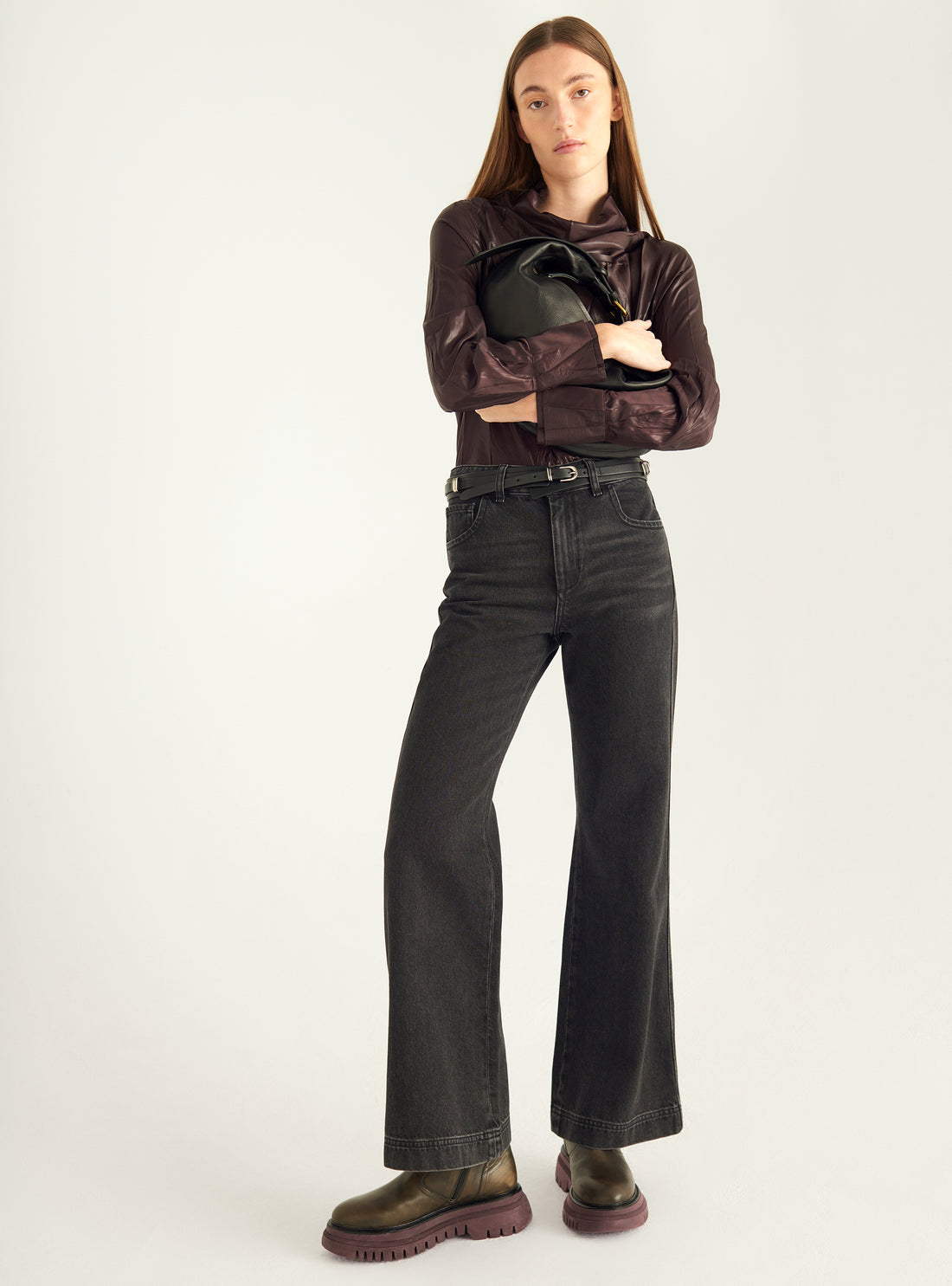 High-waisted bootcut jeans