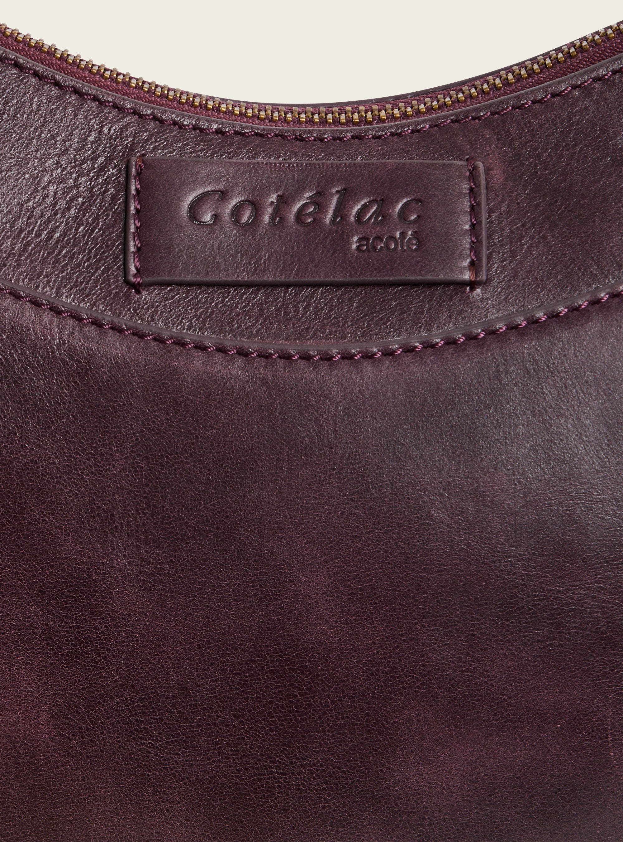 Mini sac en cuir patiné acoté 
