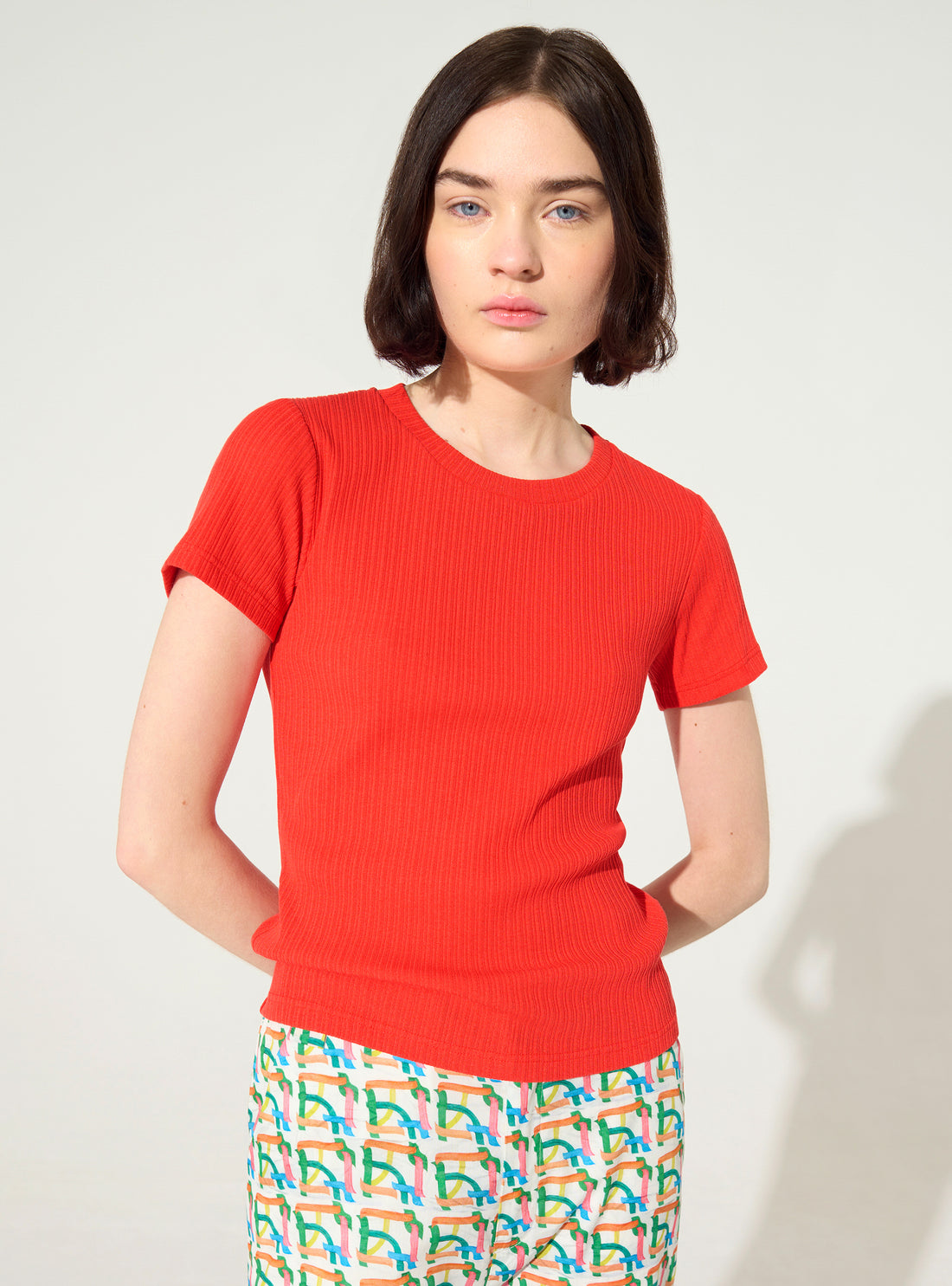 T-shirt ajusté plissé en coton rouge