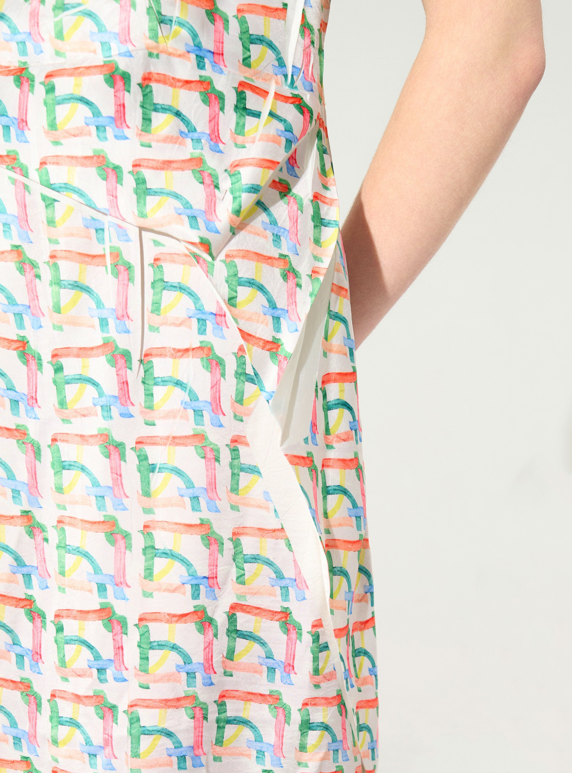Robe ajustée plissée sublimée