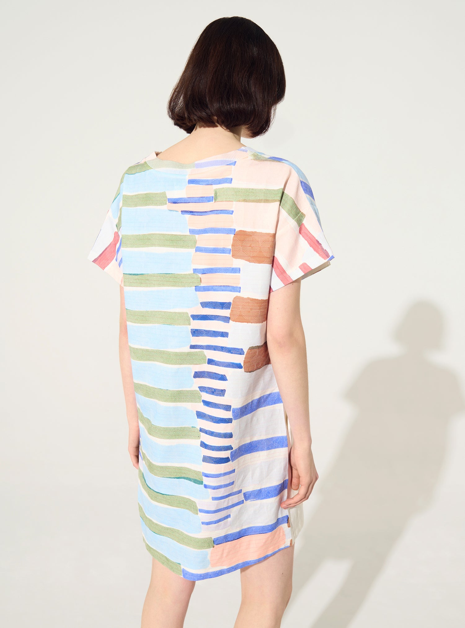 Pleated and sublimated blue dress