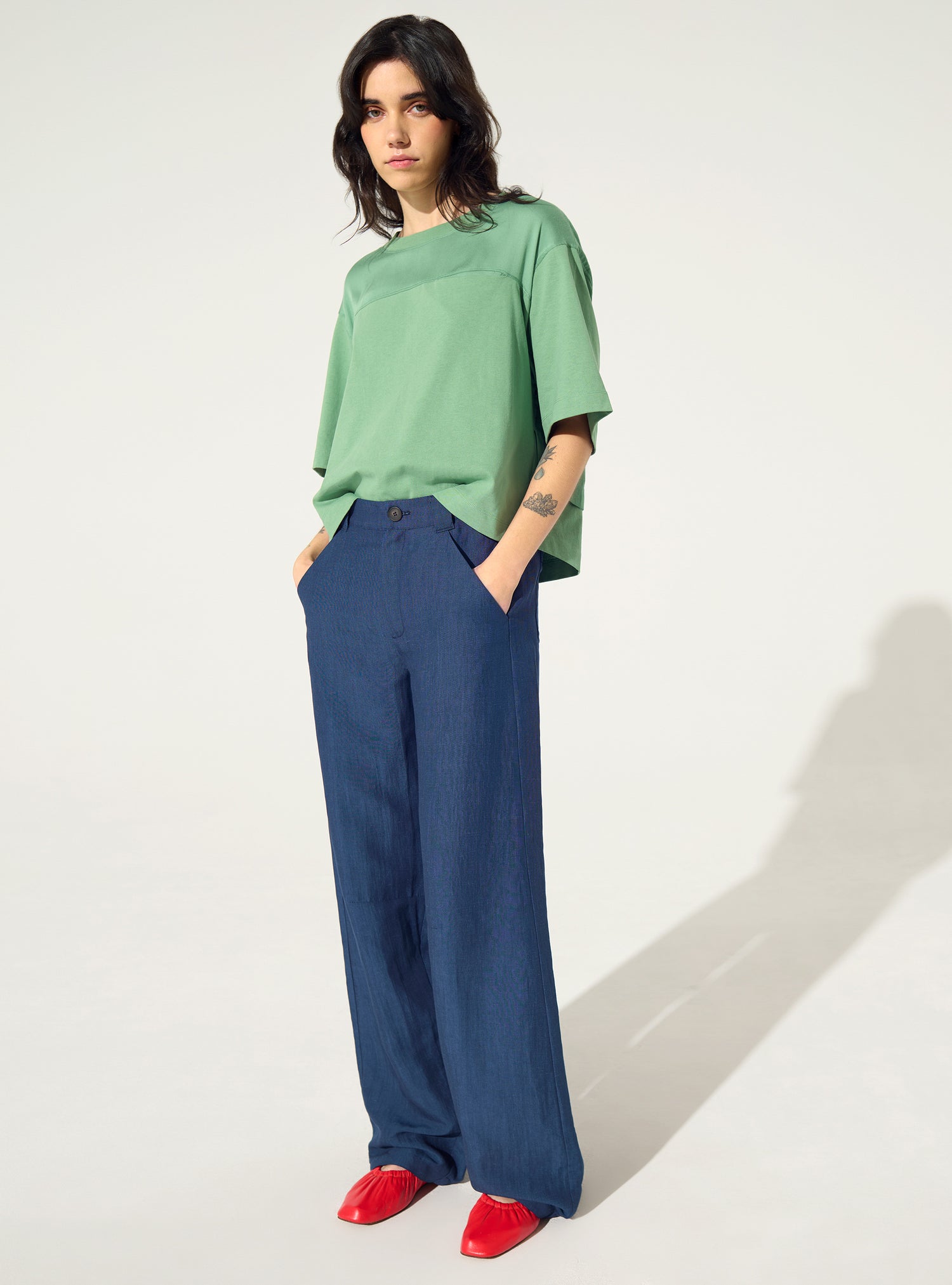 blue linen trousers