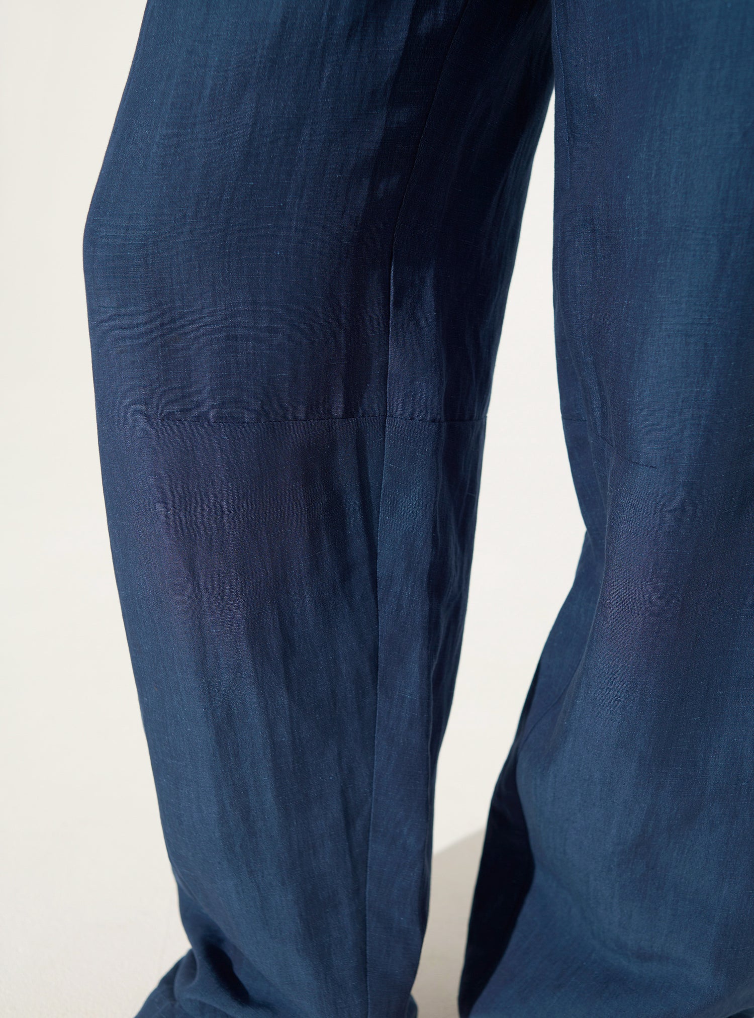 blue linen trousers