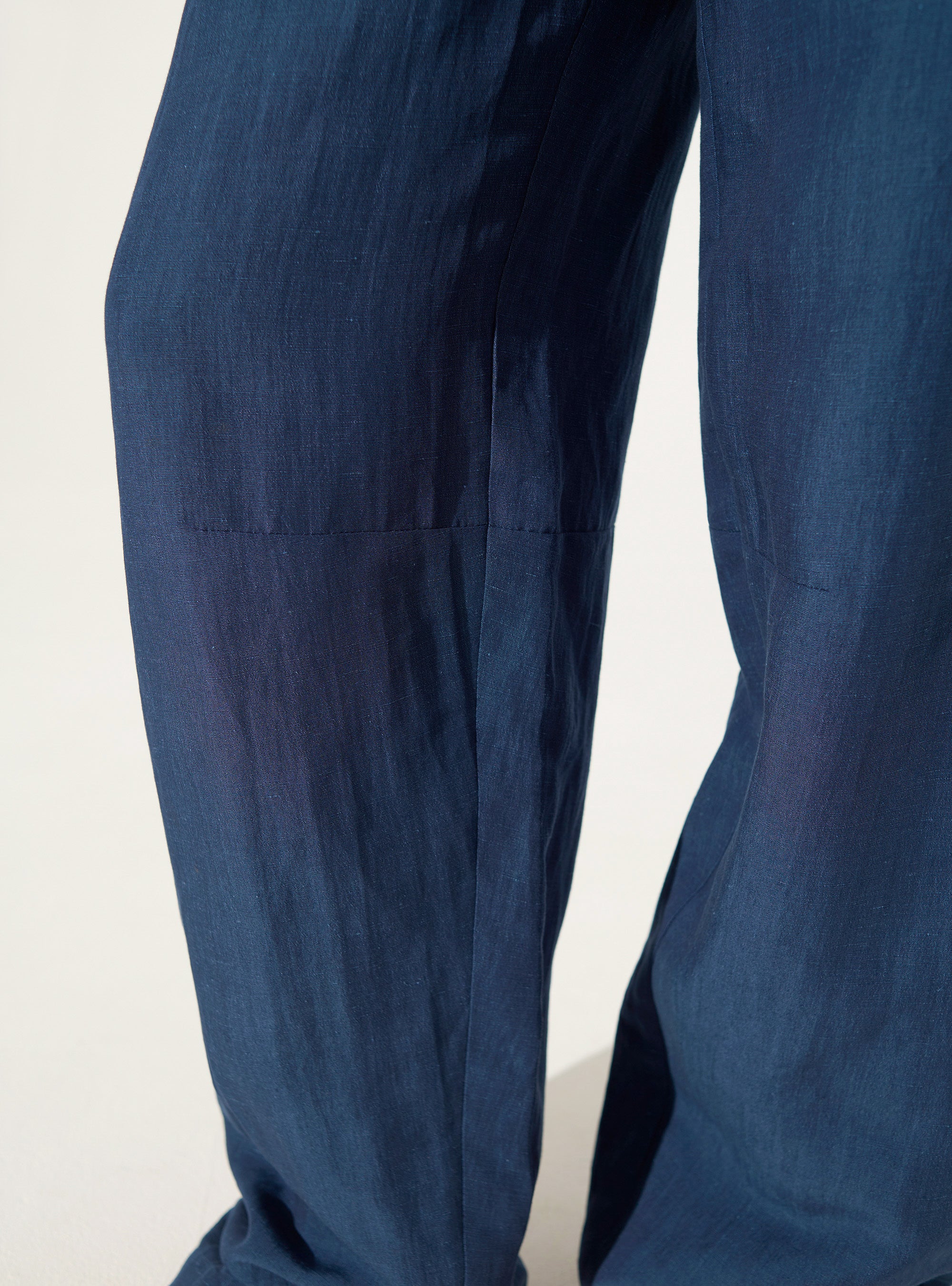 blue linen trousers