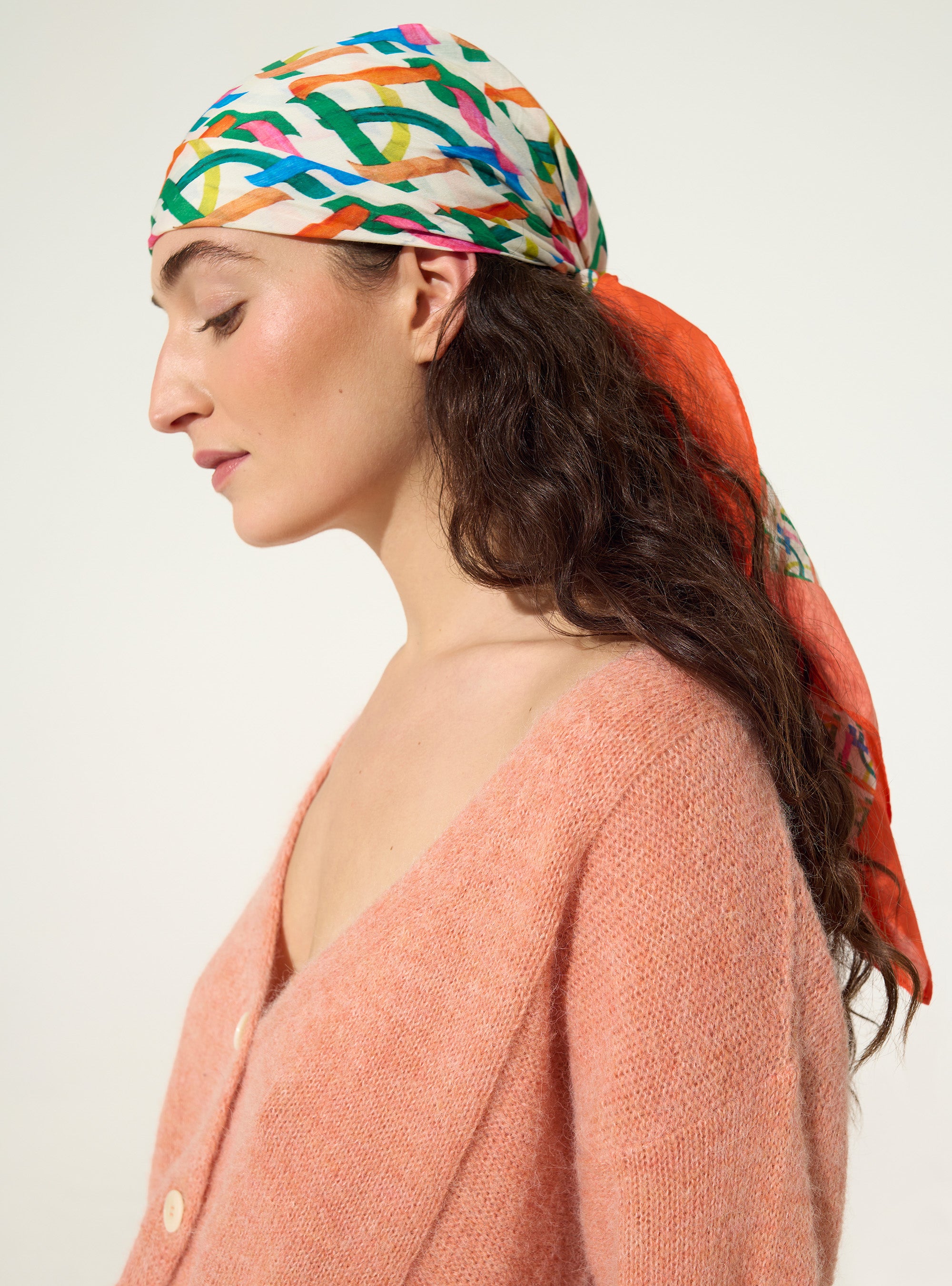 Printed scarf in white cotton and silk