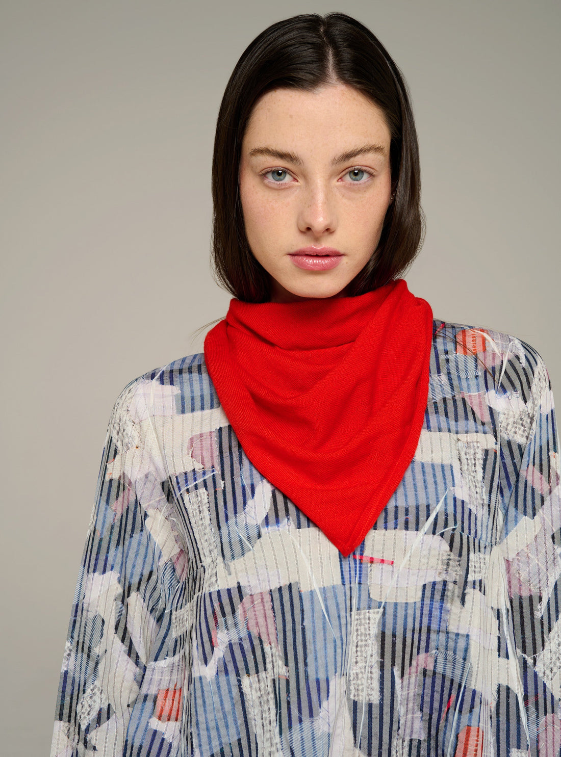 Cotélac acoté foulard triangulaire en laine