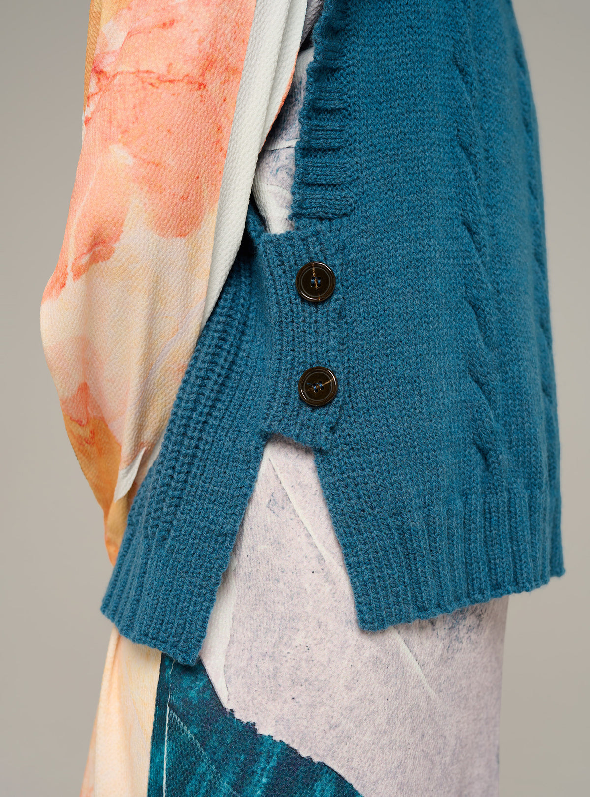 Pull sans manches en maille torsadée