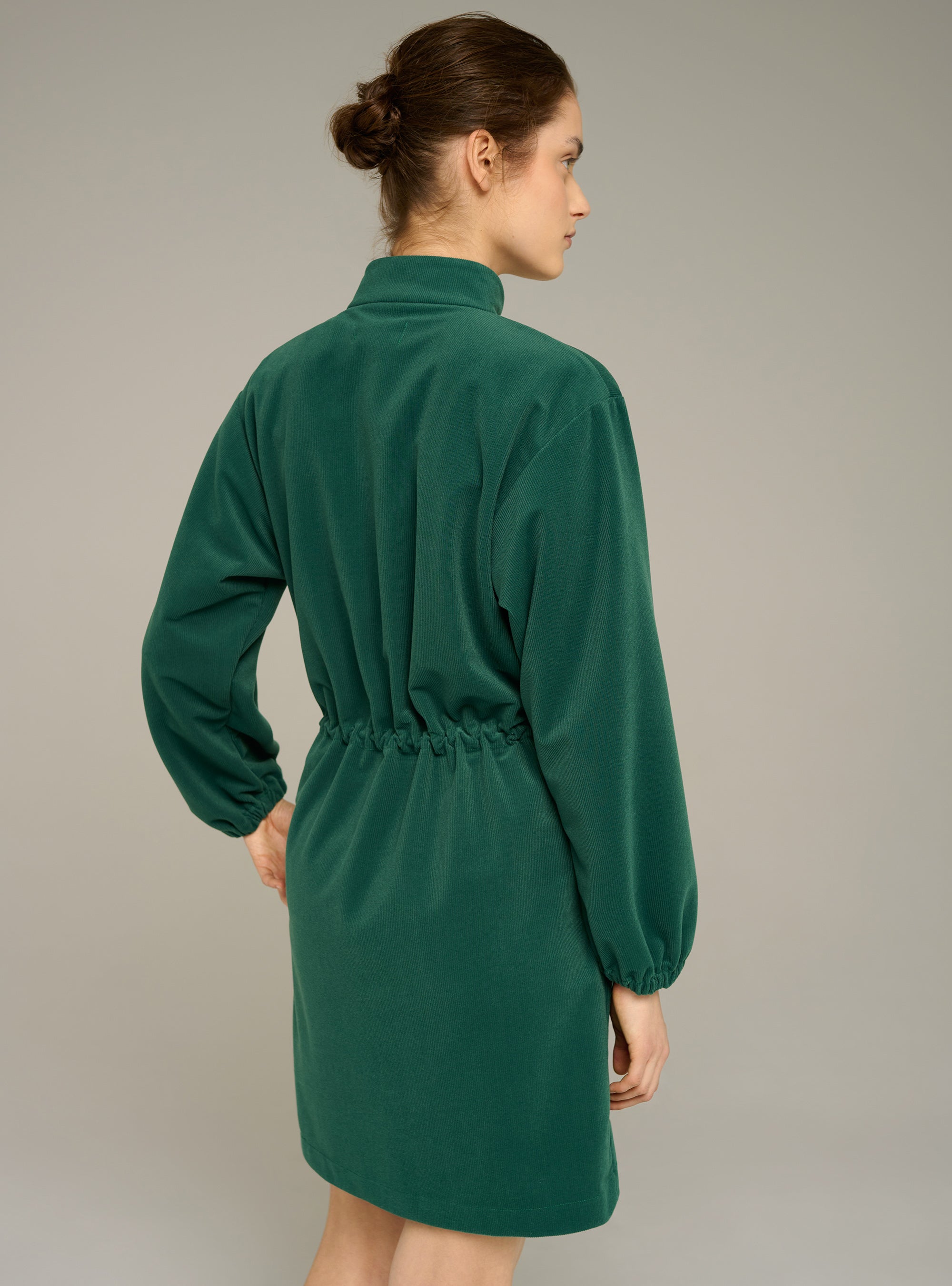 Cotélac acoté robe courte manches longues ceinturée taille
