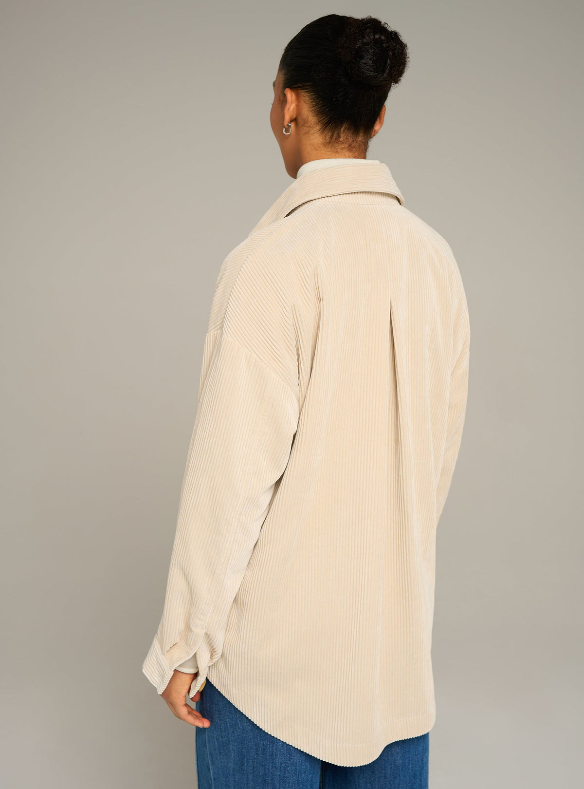Cotélac acoté chemise oversize manches longues en velours grosses côtes