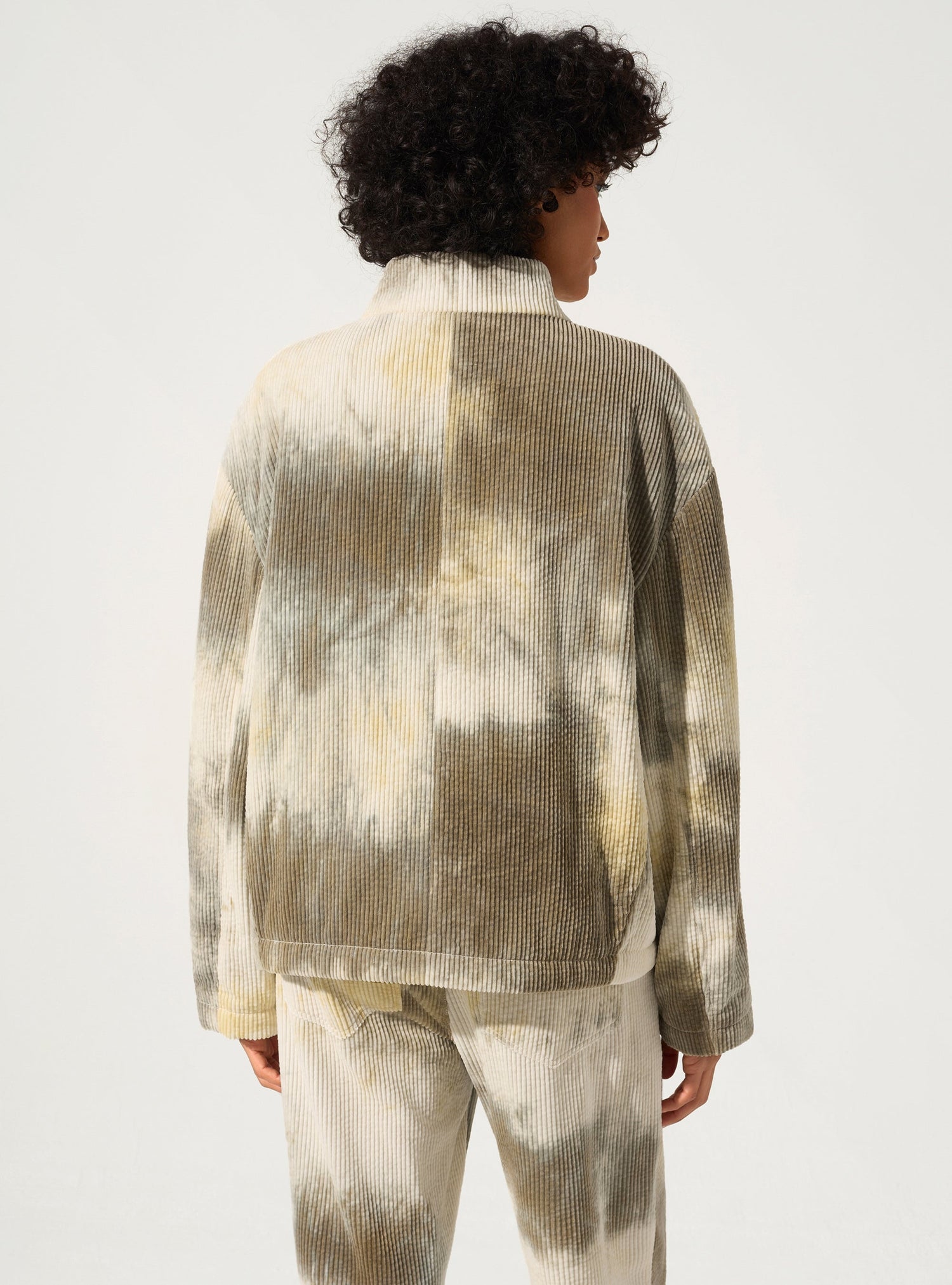 Stand-up collar jacket