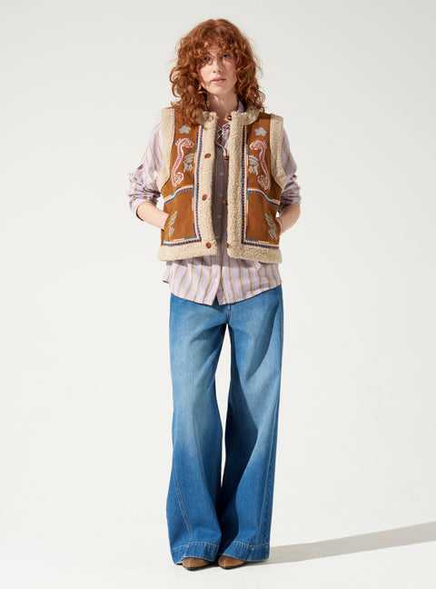 Sleeveless vest