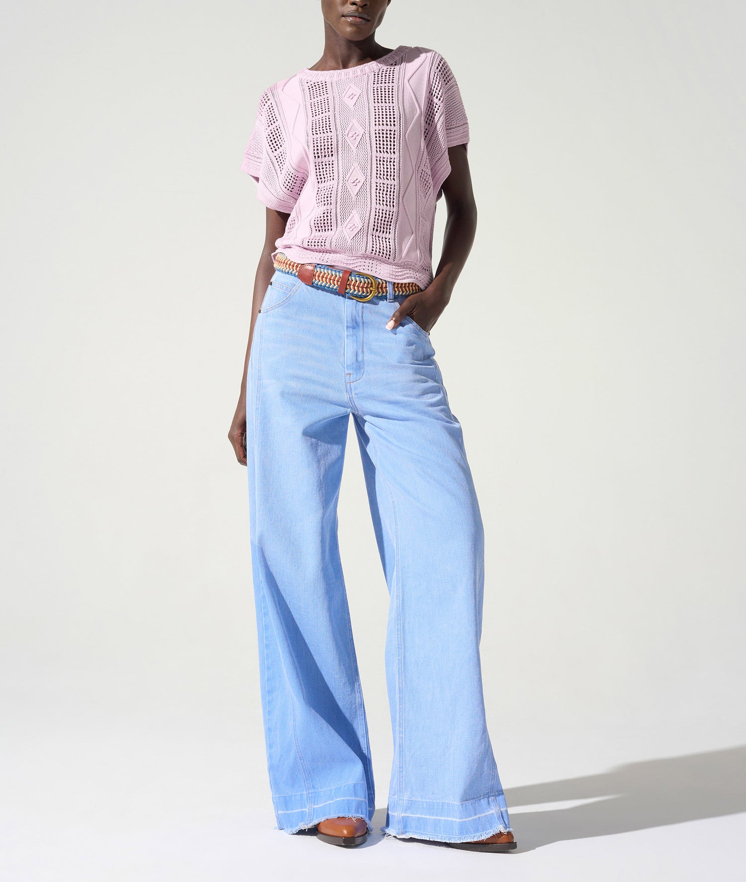 Short sleeve sweater