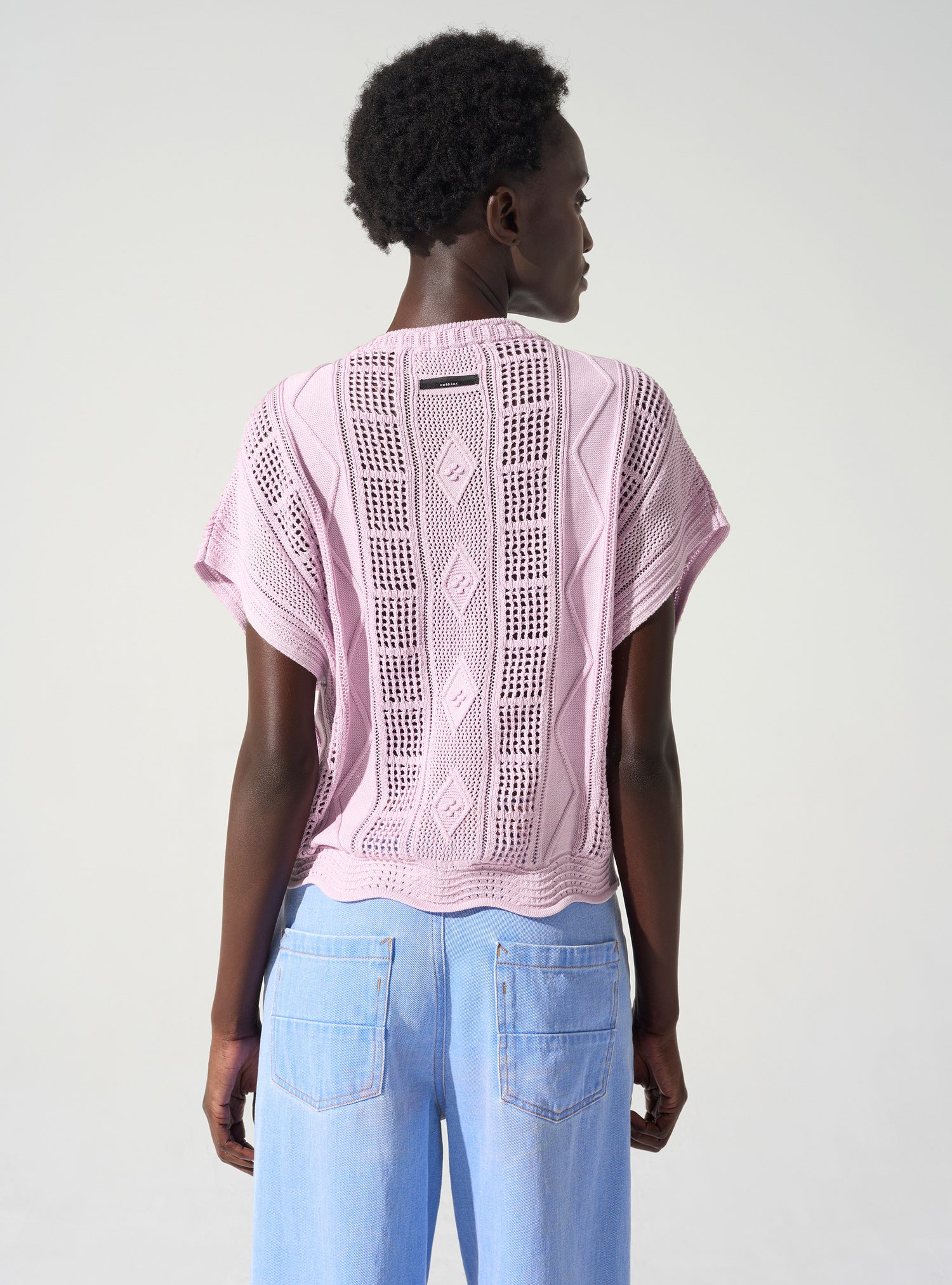 Short sleeve sweater