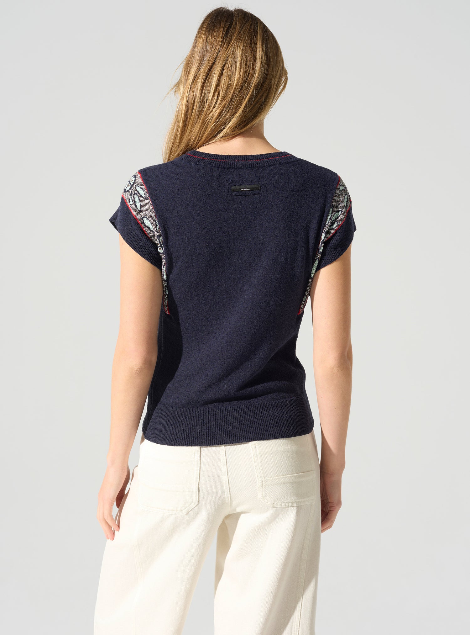 Short sleeve sweater