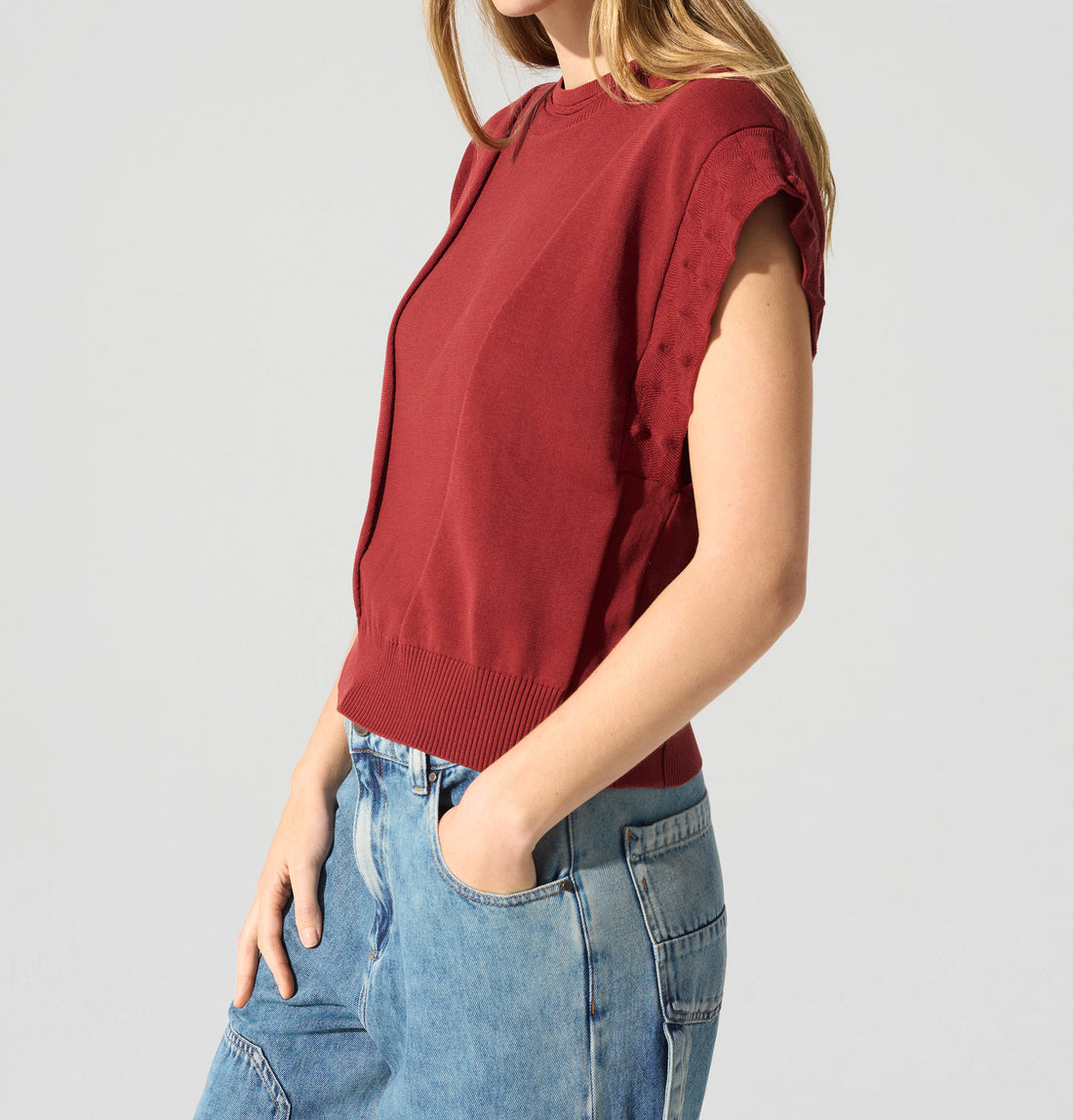 Short sleeve sweater