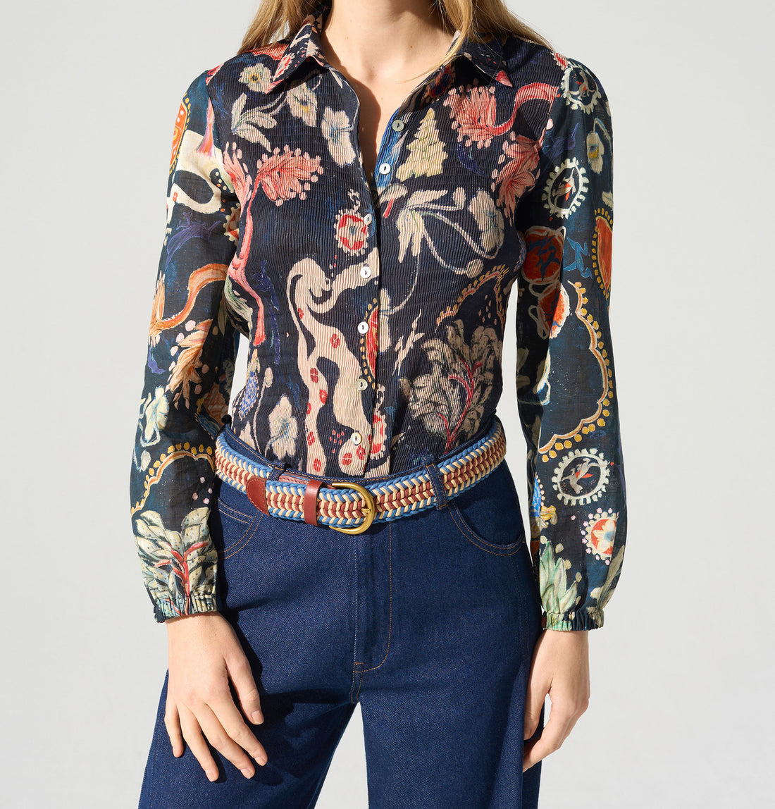 Long puffed sleeve shirt