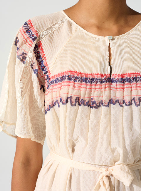 Robe manches courtes esprit papillons