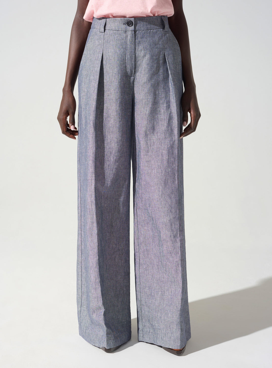 Wide-leg pants