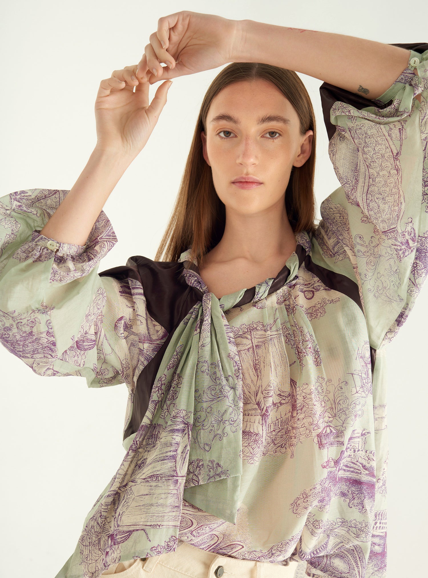 Blouse contrastée