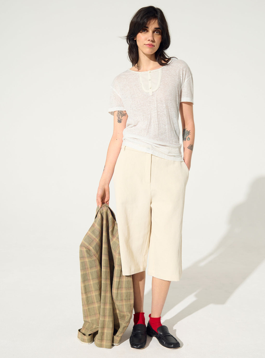 White pleated straight-cut T-shirt