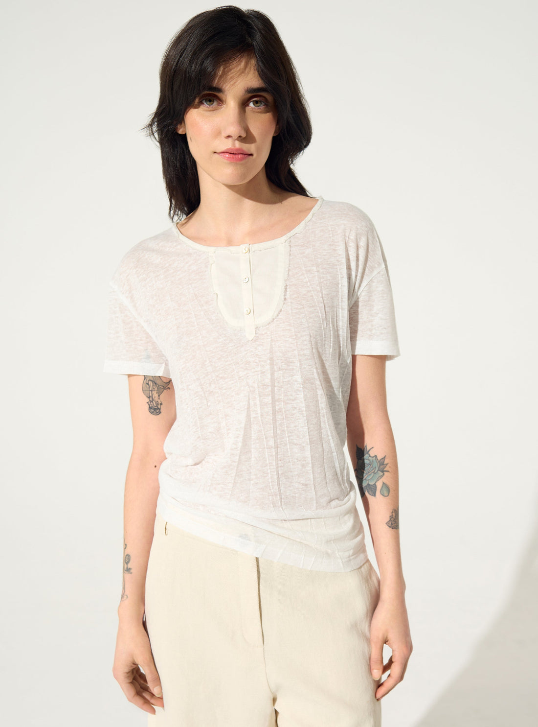 White pleated straight-cut T-shirt