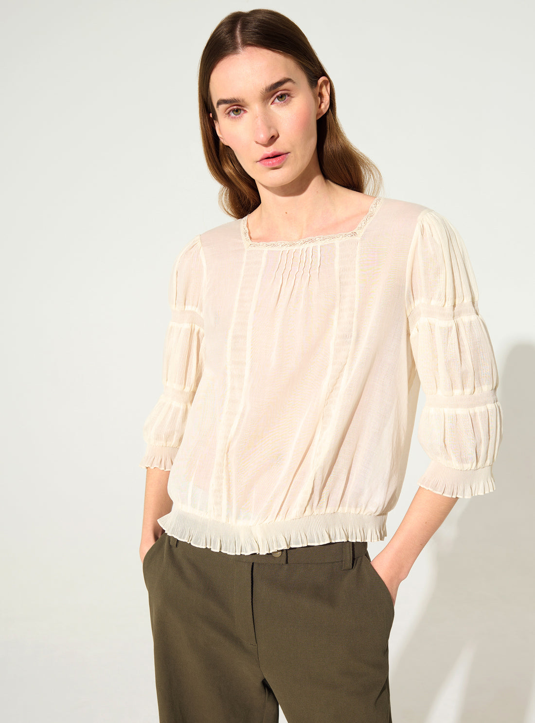 Blouse plissée et Dentelle de Calais-Caudry® écru
