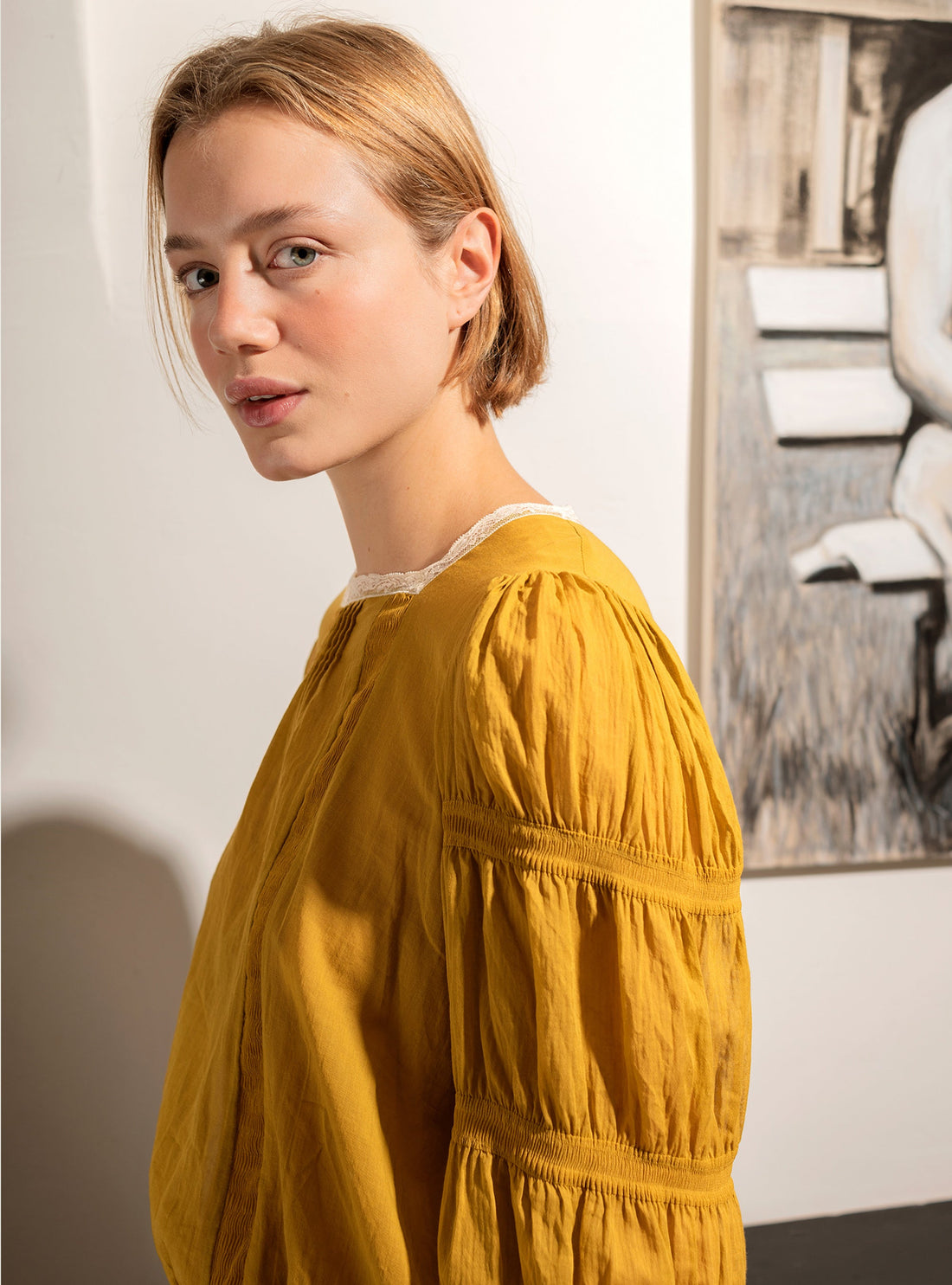 Blouse plissée et Dentelle de Calais-Caudry® ocre jaune Cotélac 