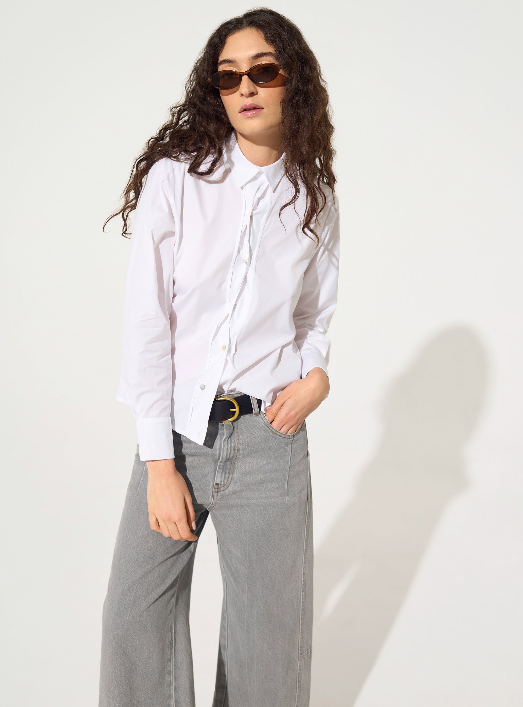 Chemise droite en coton blanche