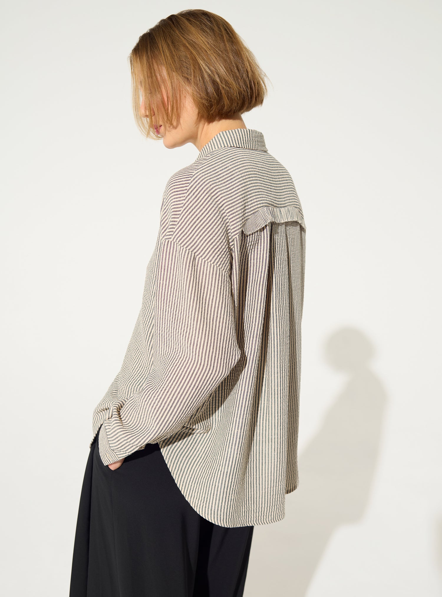 Chemise oversized plissée rayée