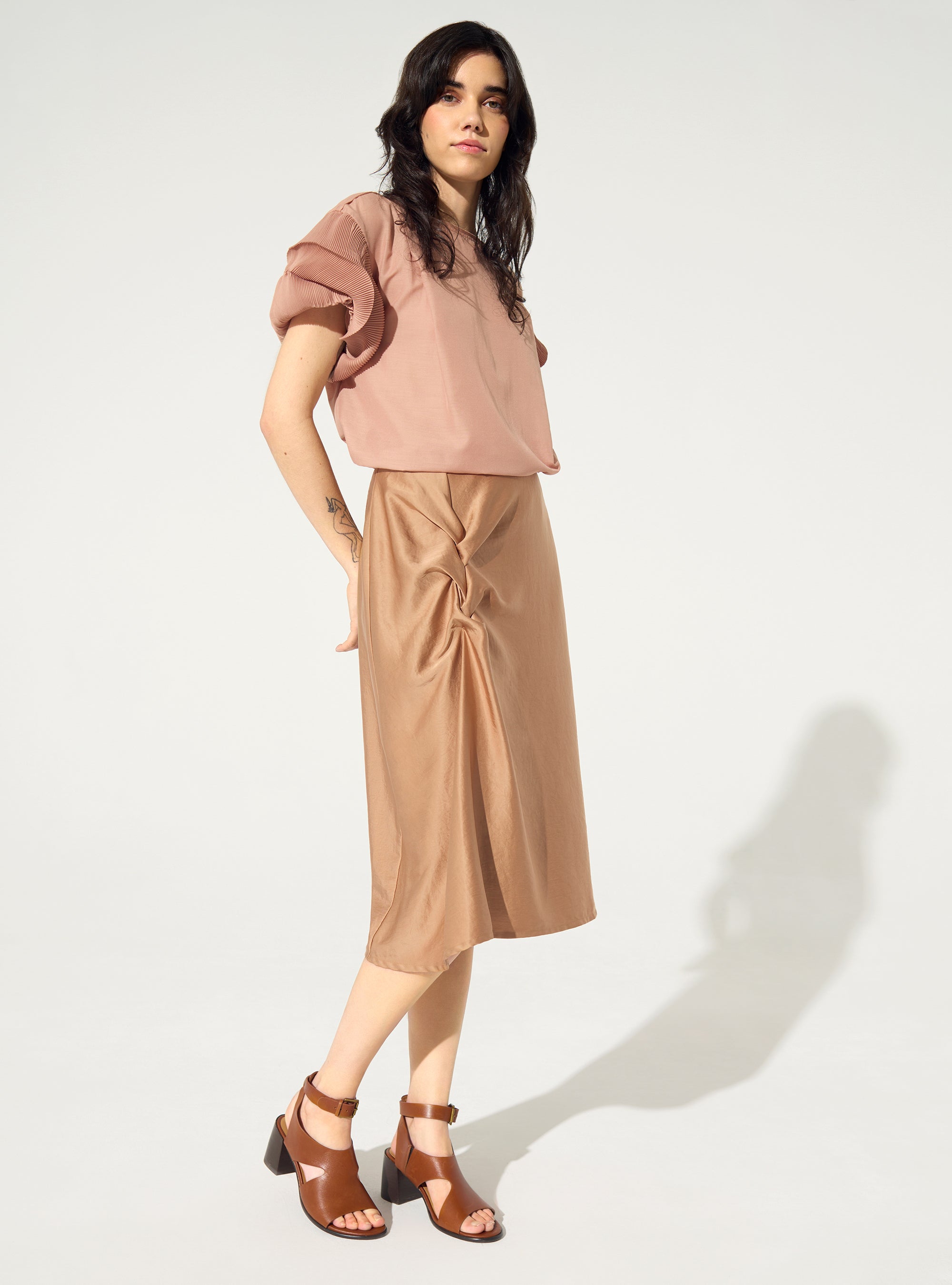 Jupe en satin rose
