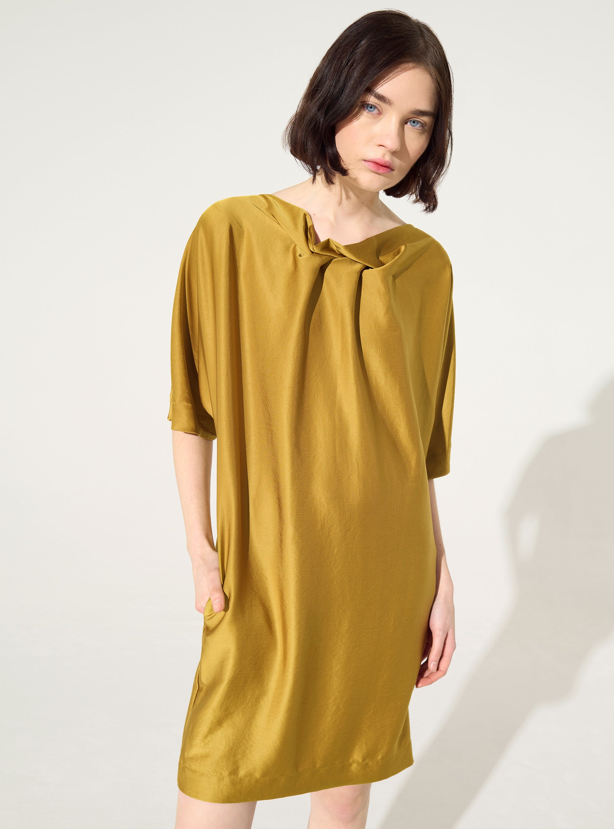 Loose yellow dress
