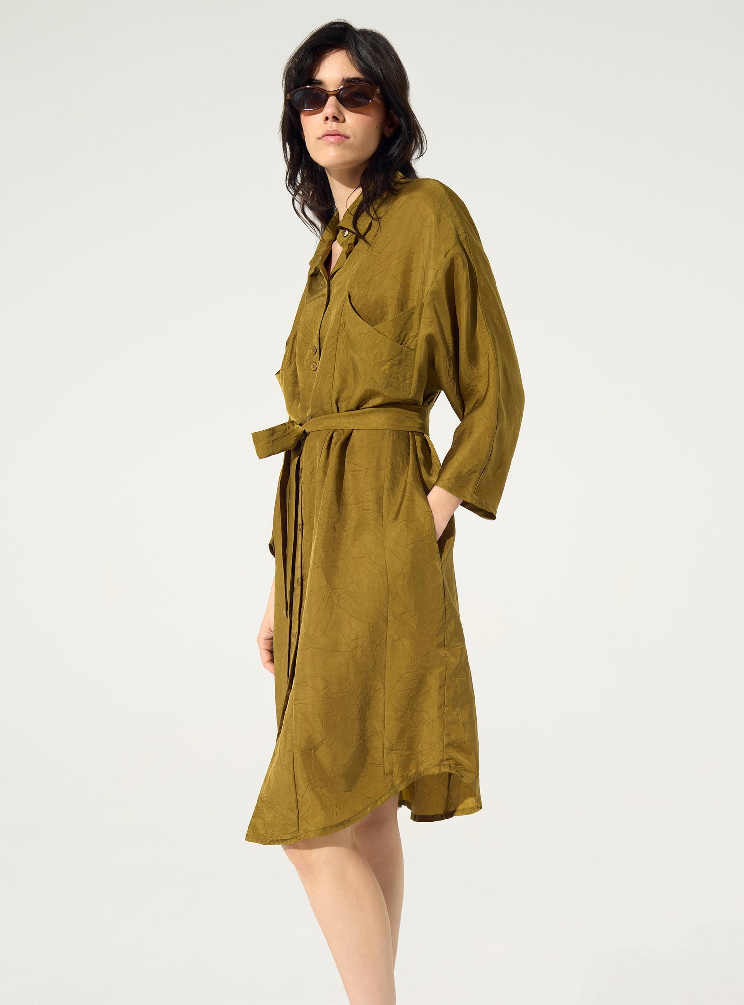 Loose-fitting dress in green cupro