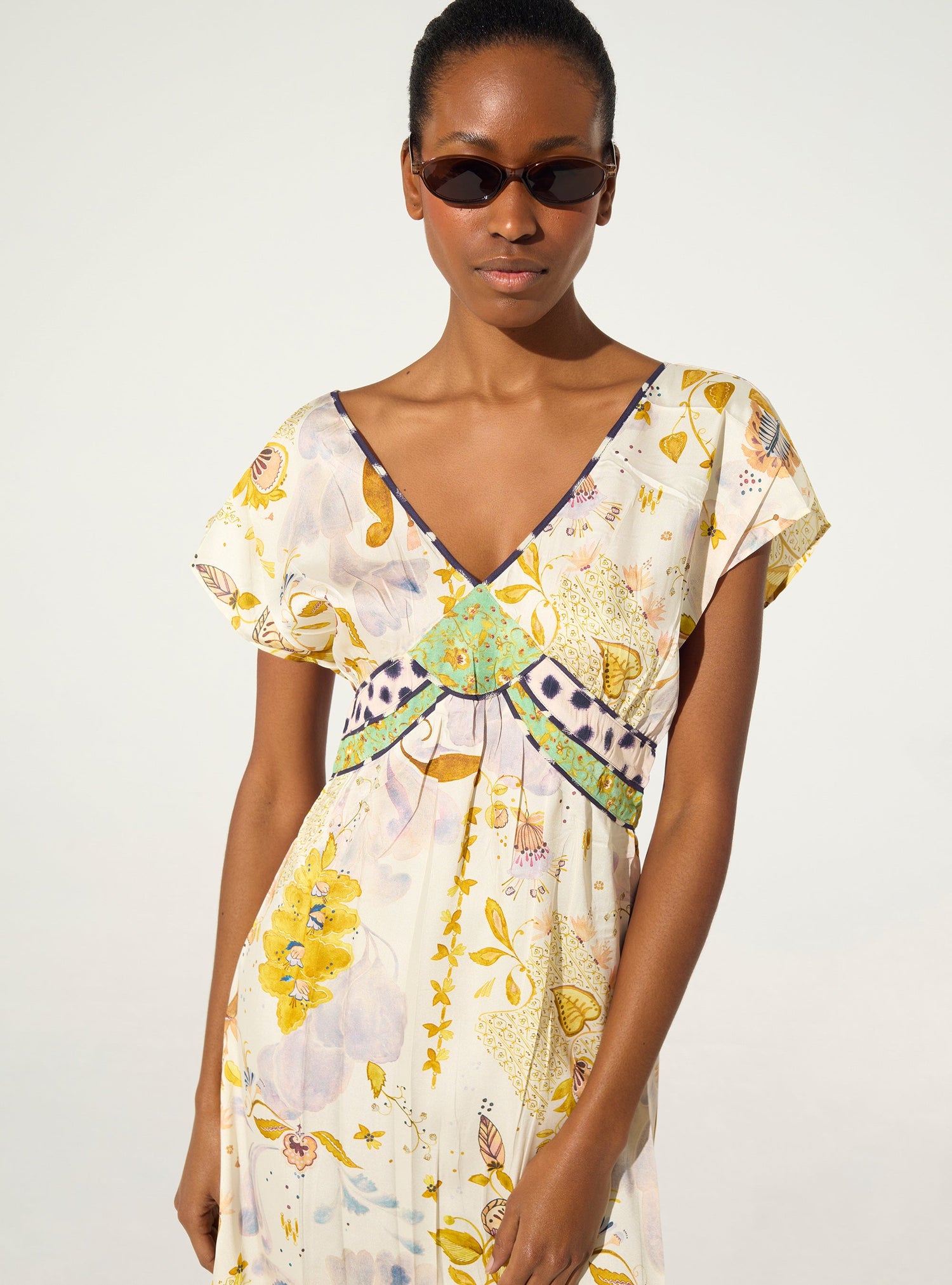 Robe ajustée plissée imprimée blanc